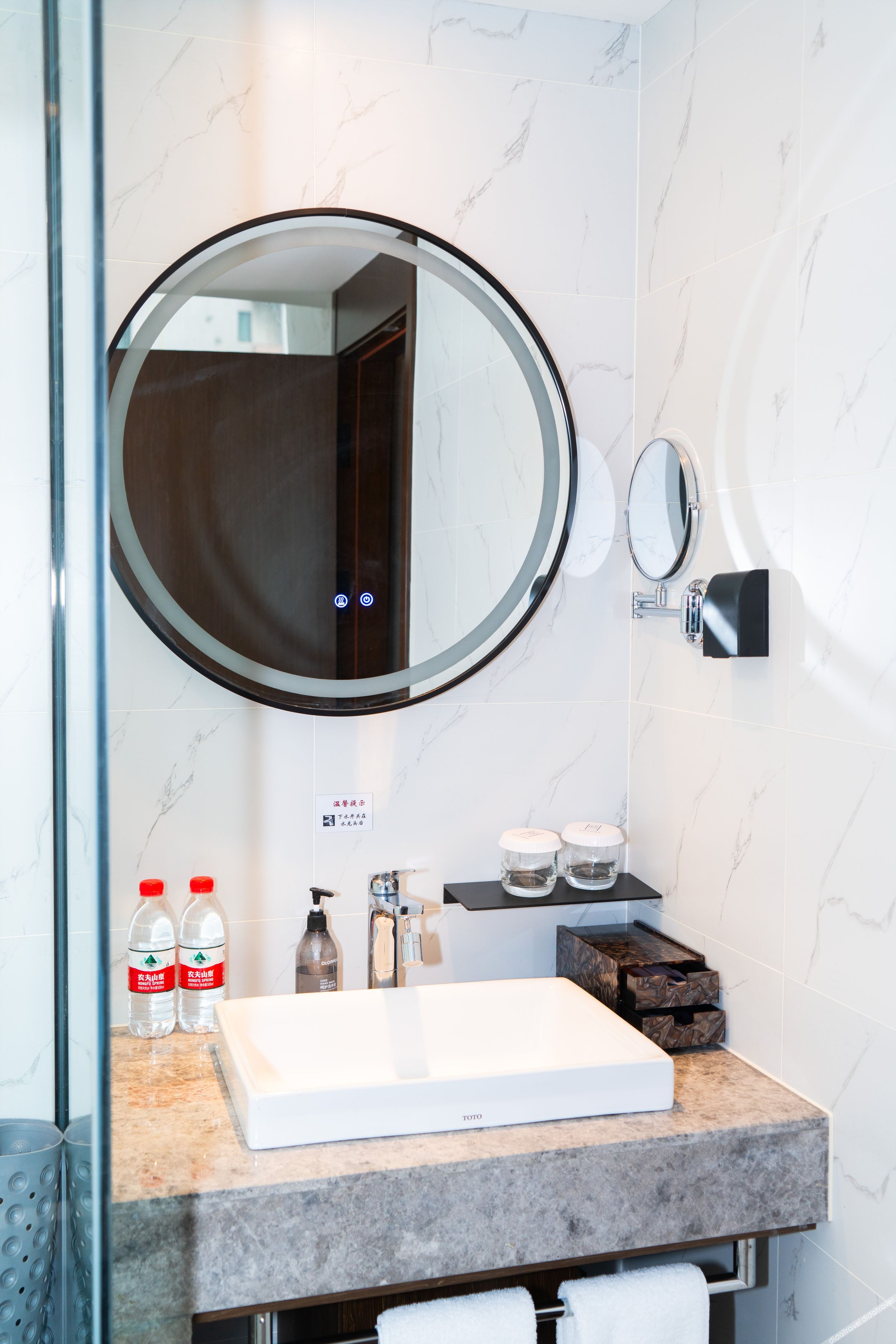 THUNDEROBOT Hotel (CBD Wanda) 2*