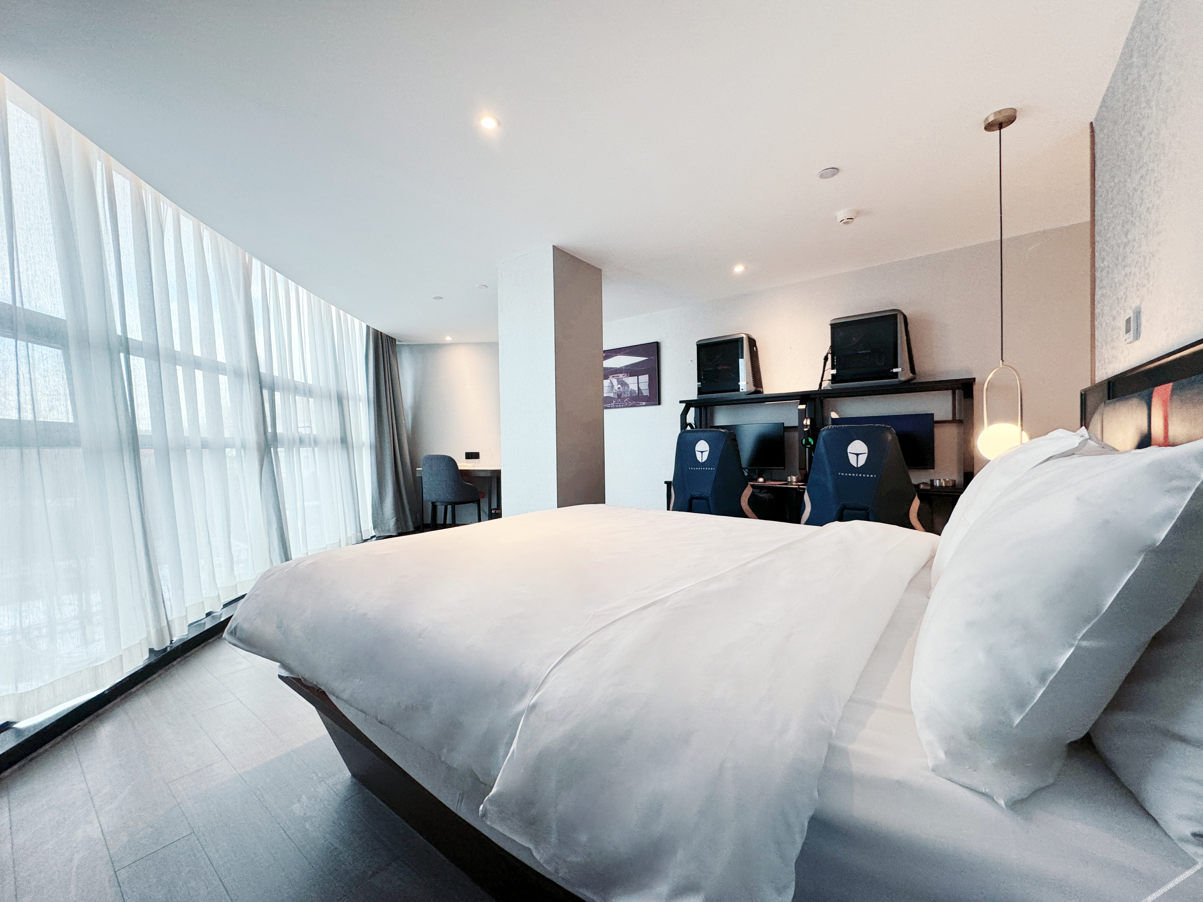 THUNDEROBOT Hotel (CBD Wanda) 2*