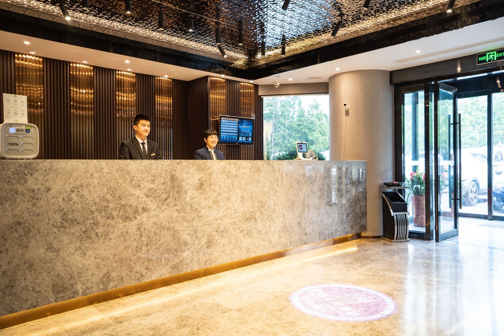 THUNDEROBOT Hotel (CBD Wanda) 2*