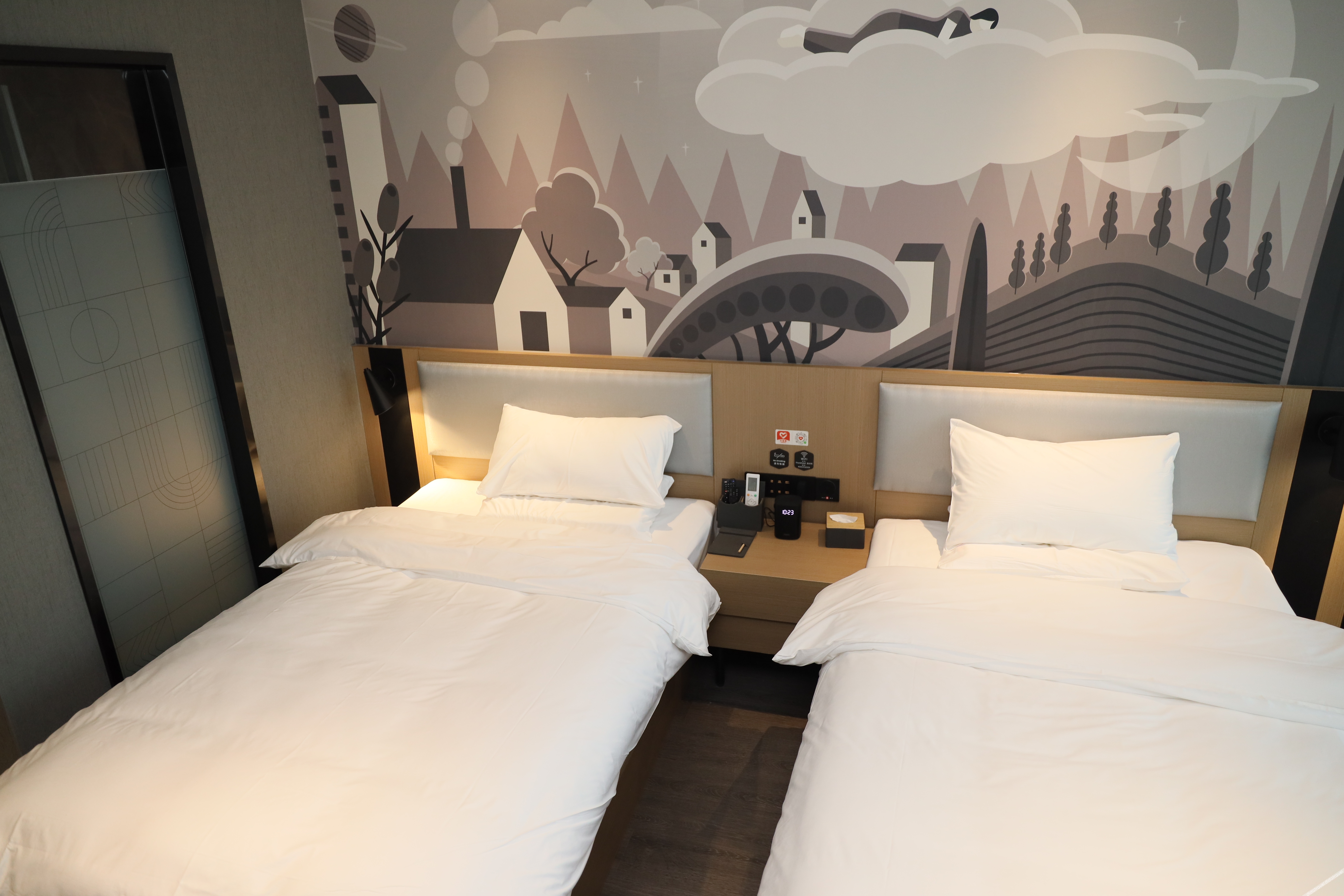 Thank Inn Hotel (Sanchuan Avenue Branch, Luolong District, Luoyang) 2*