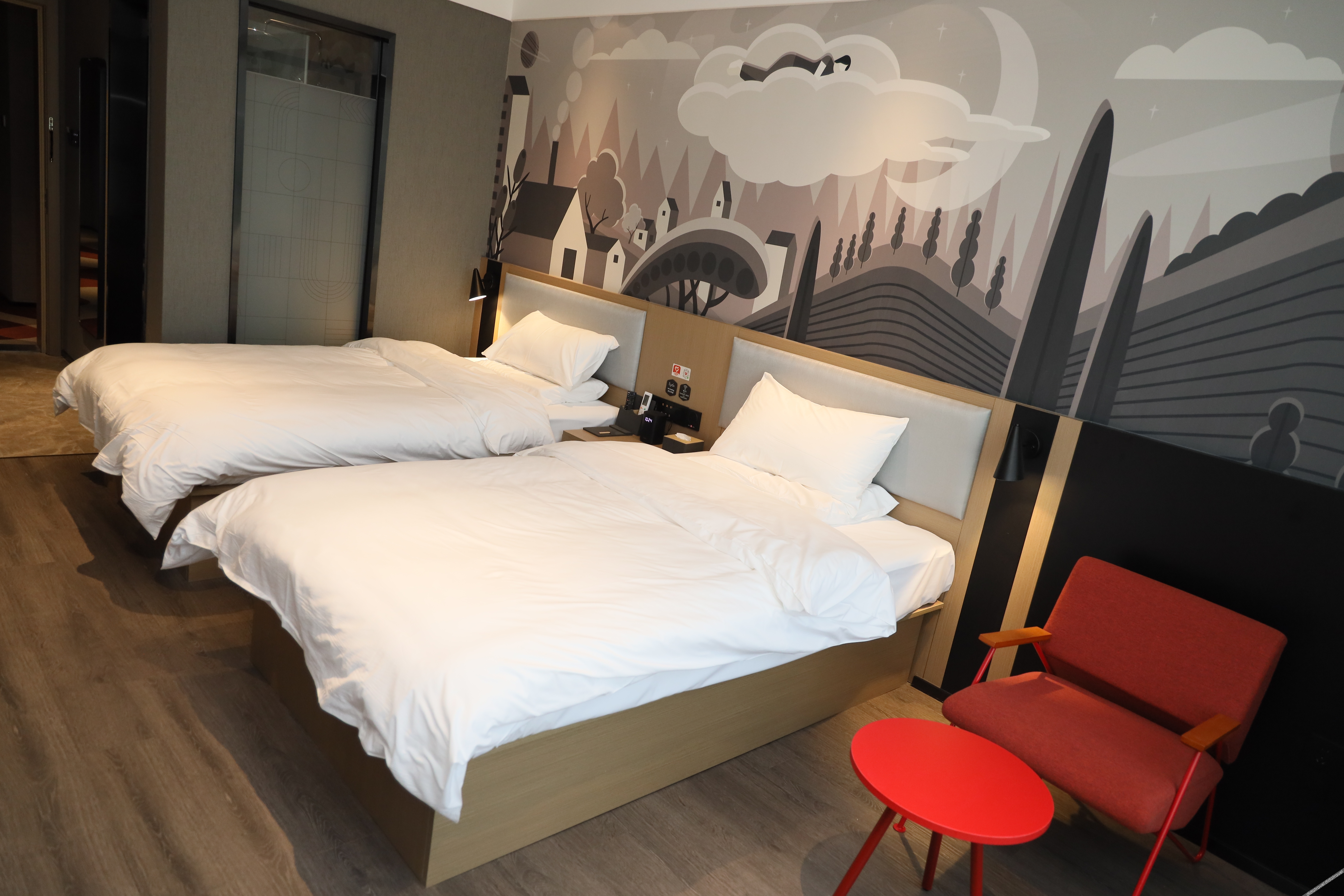 Thank Inn Hotel (Sanchuan Avenue Branch, Luolong District, Luoyang) 2*