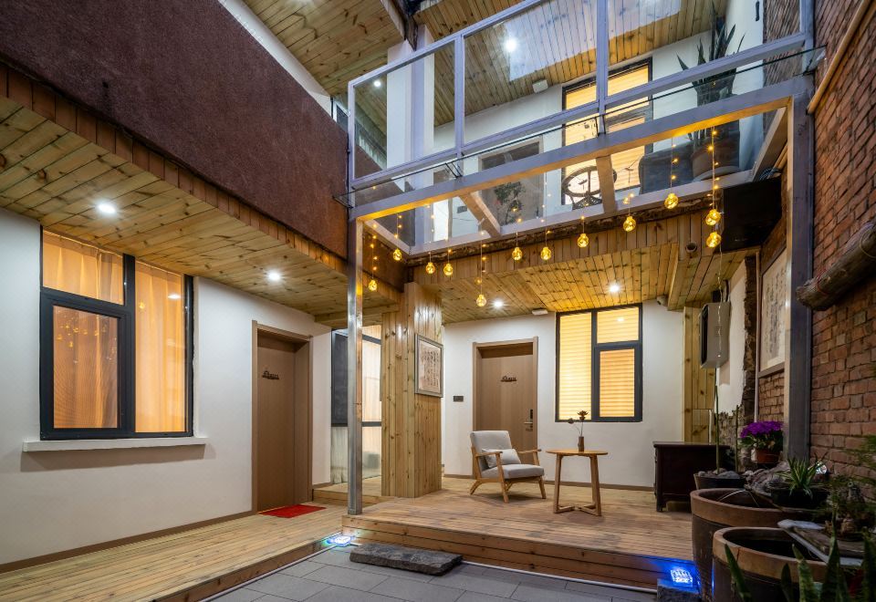 Hometown Inn (Luoyi Ancient City & Yingmen South Square Branch) 2*