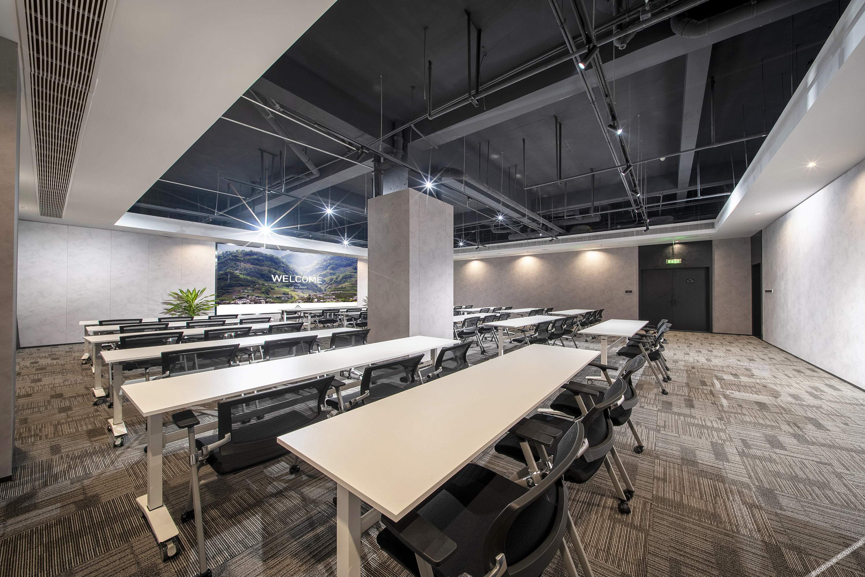 Atour X Hotel Dali Xiaguan Taiye International Plaza 3*