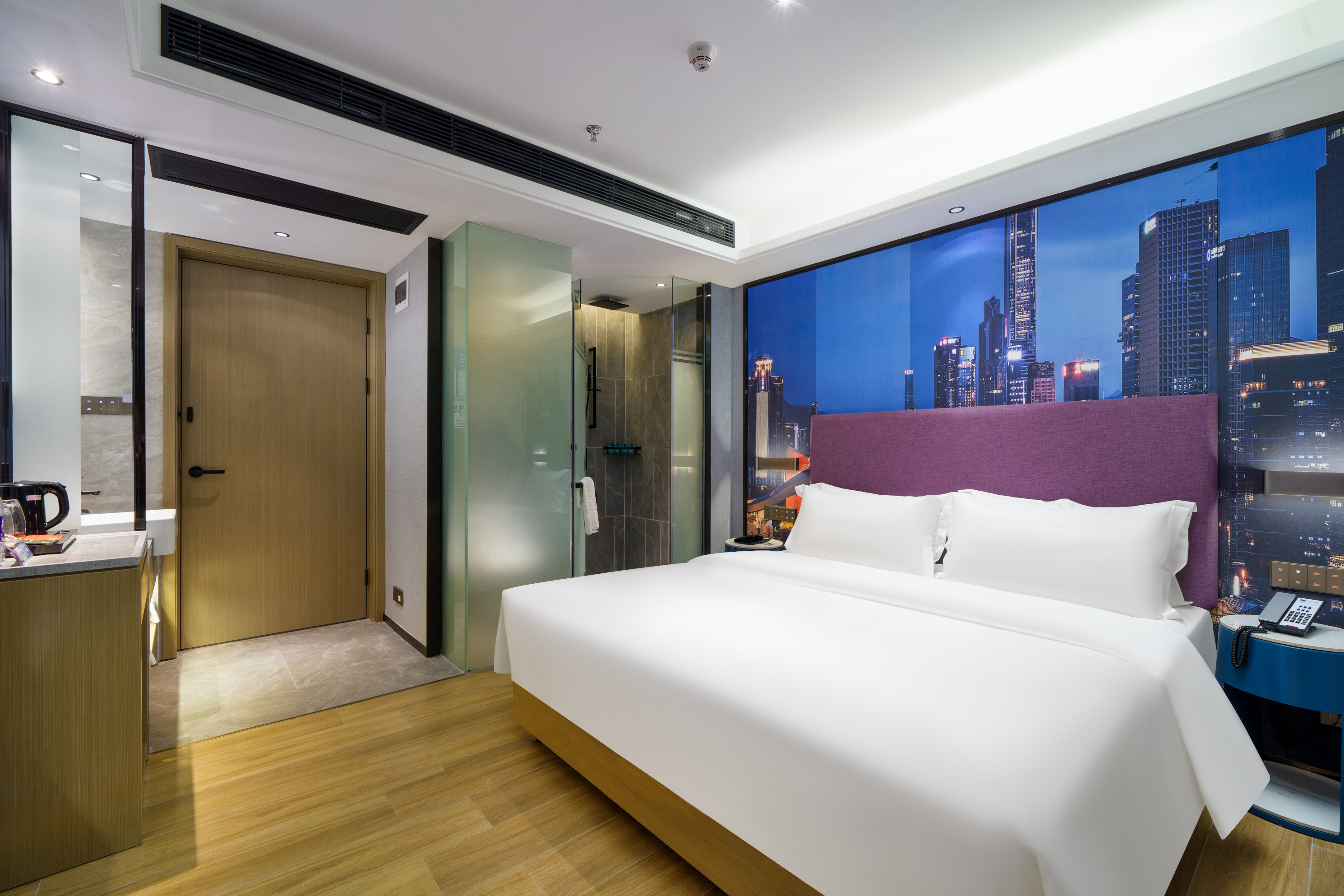 Green Carrier Hotel (Shenzhen Nanshan Coast Chengnan Oil Store) 2*