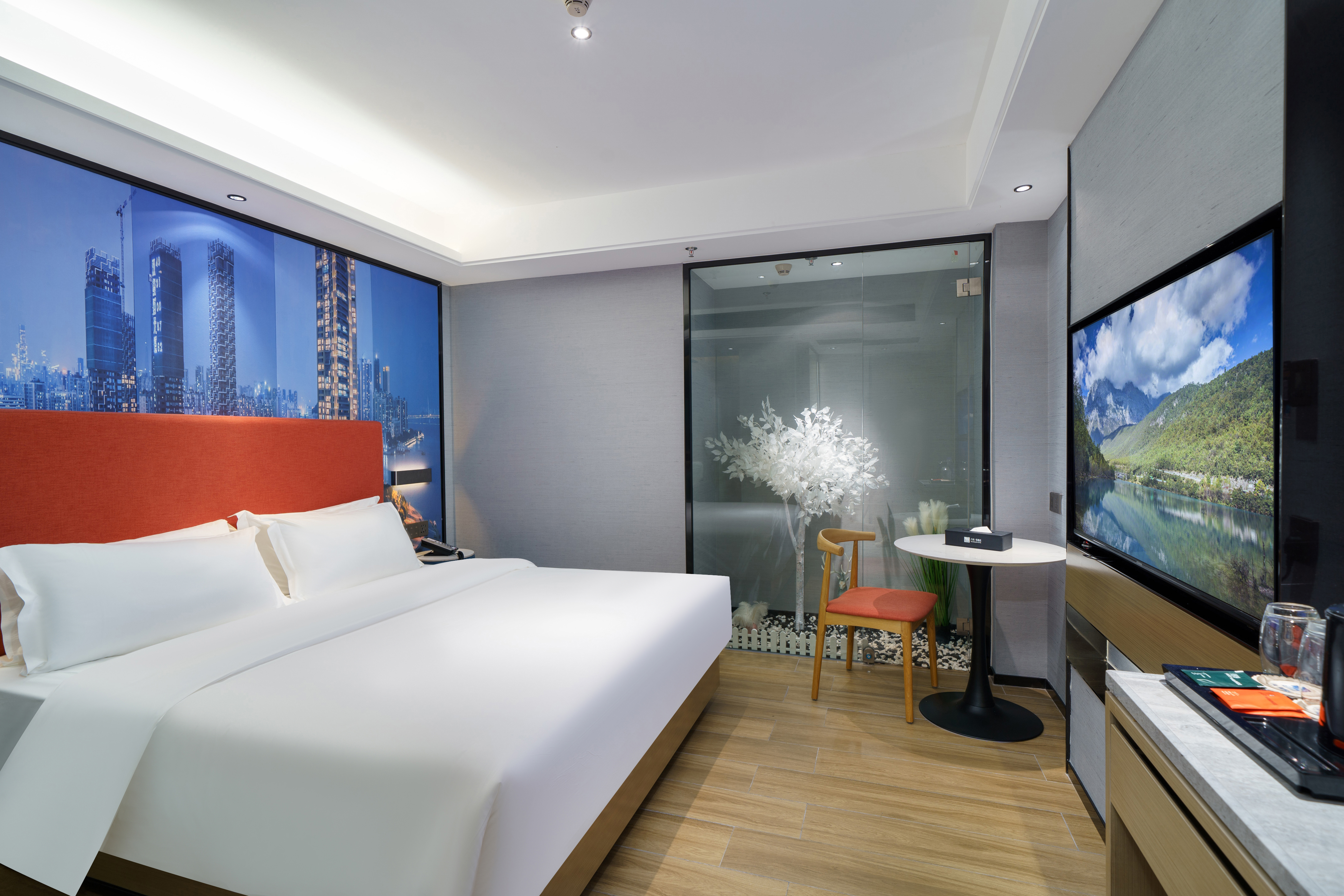 Green Carrier Hotel (Shenzhen Nanshan Coast Chengnan Oil Store) 2*