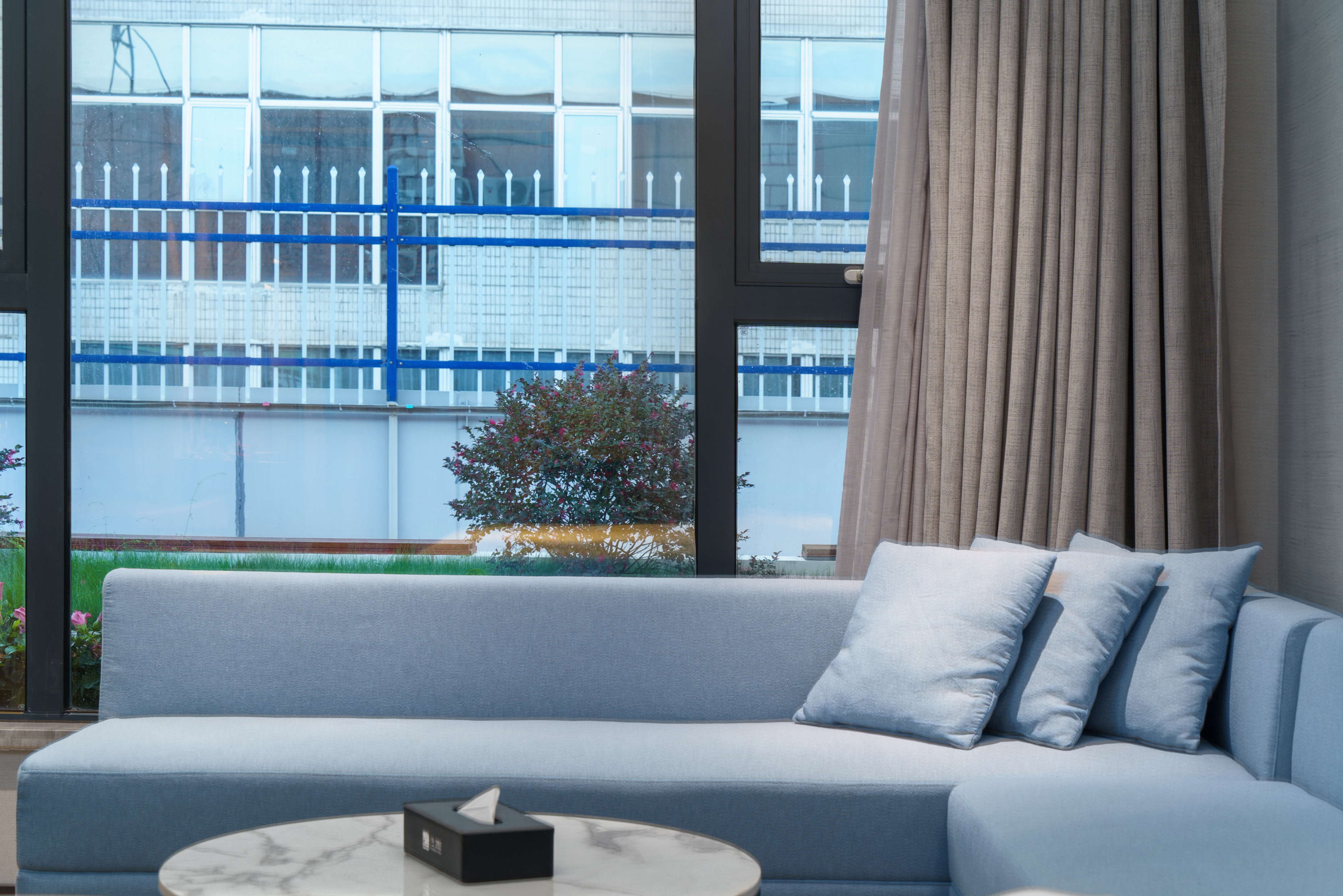 Green Carrier Hotel (Shenzhen Nanshan Coast Chengnan Oil Store) 2*