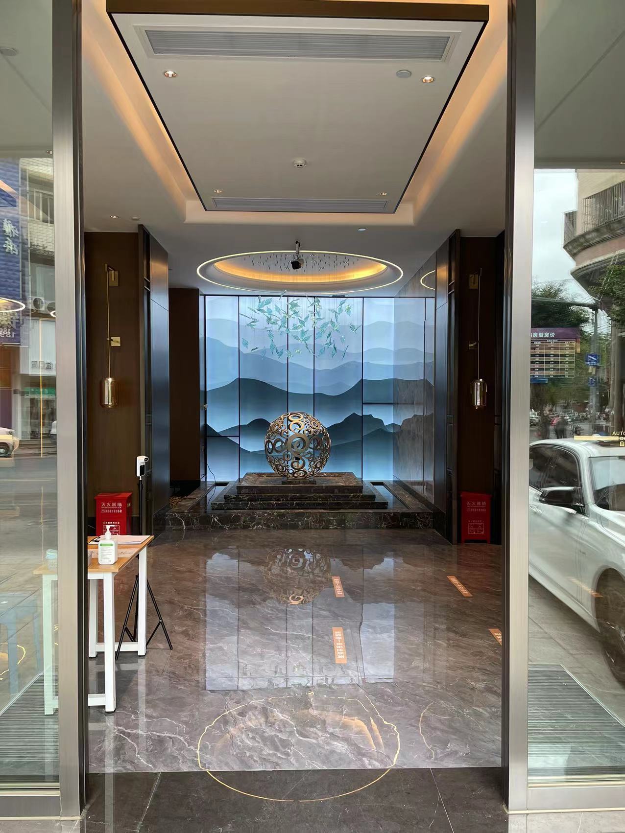 Fengkai Riverside Hotel 2*