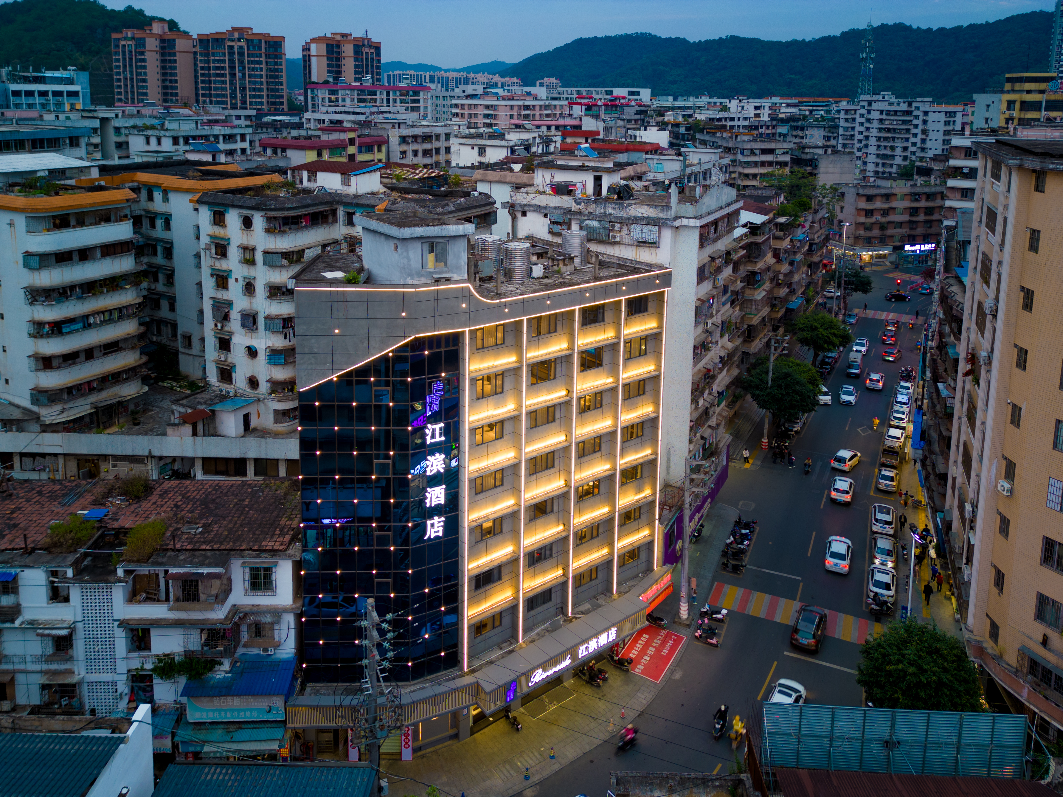 Fengkai Riverside Hotel 2*