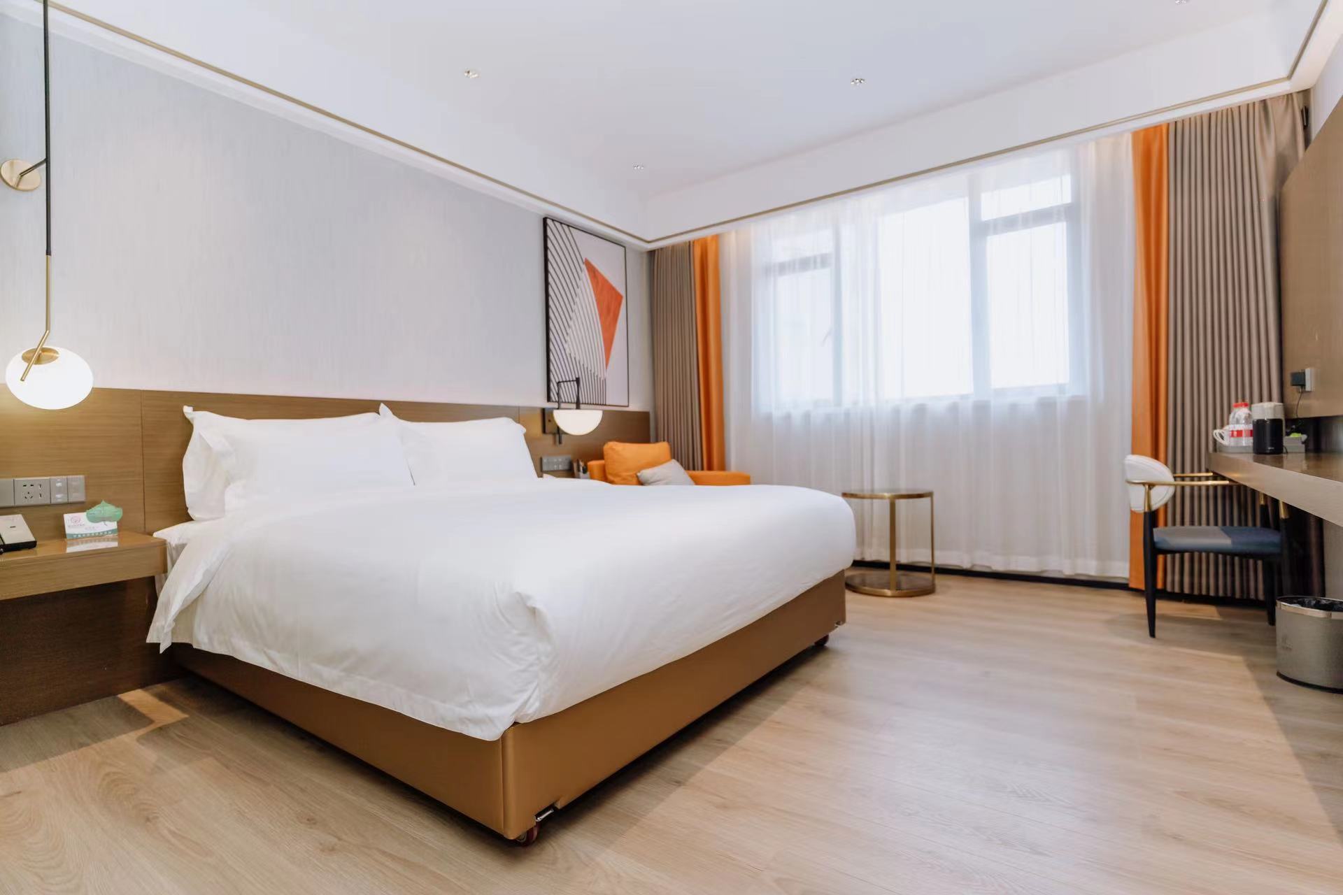 Fengkai Riverside Hotel 2*