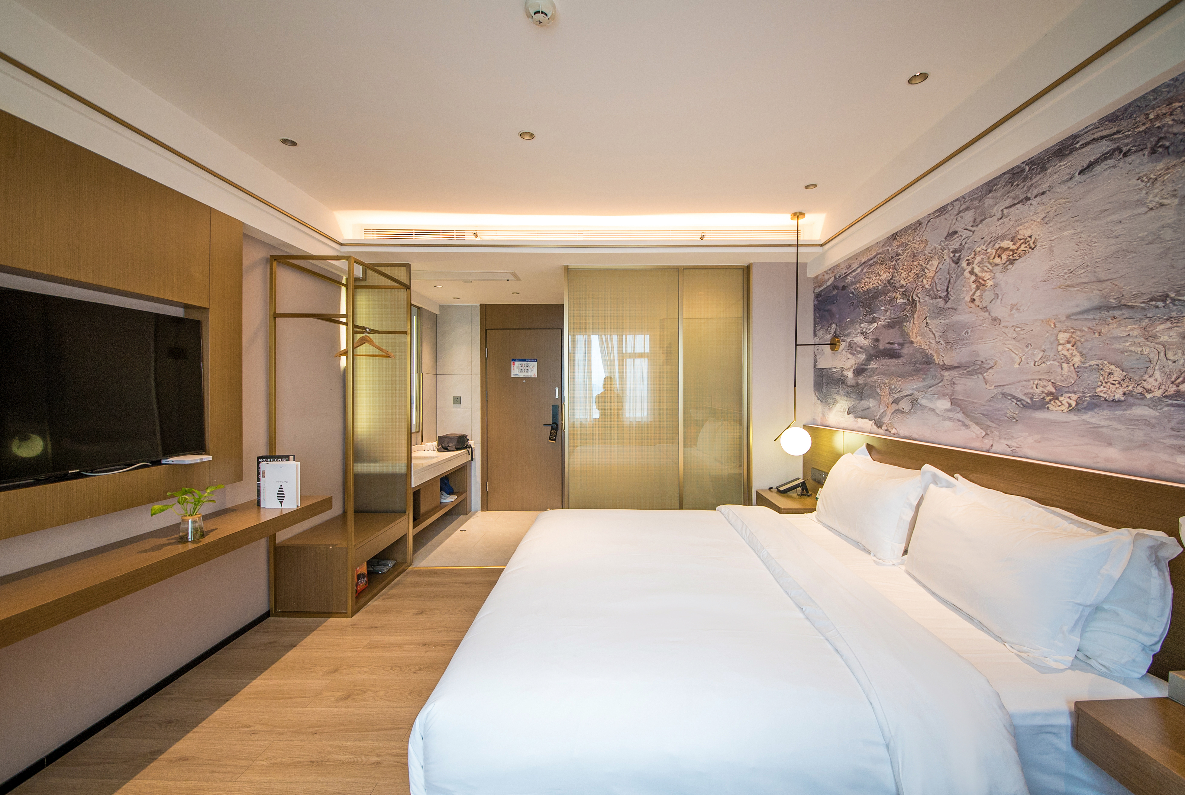 Fengkai Riverside Hotel 2*