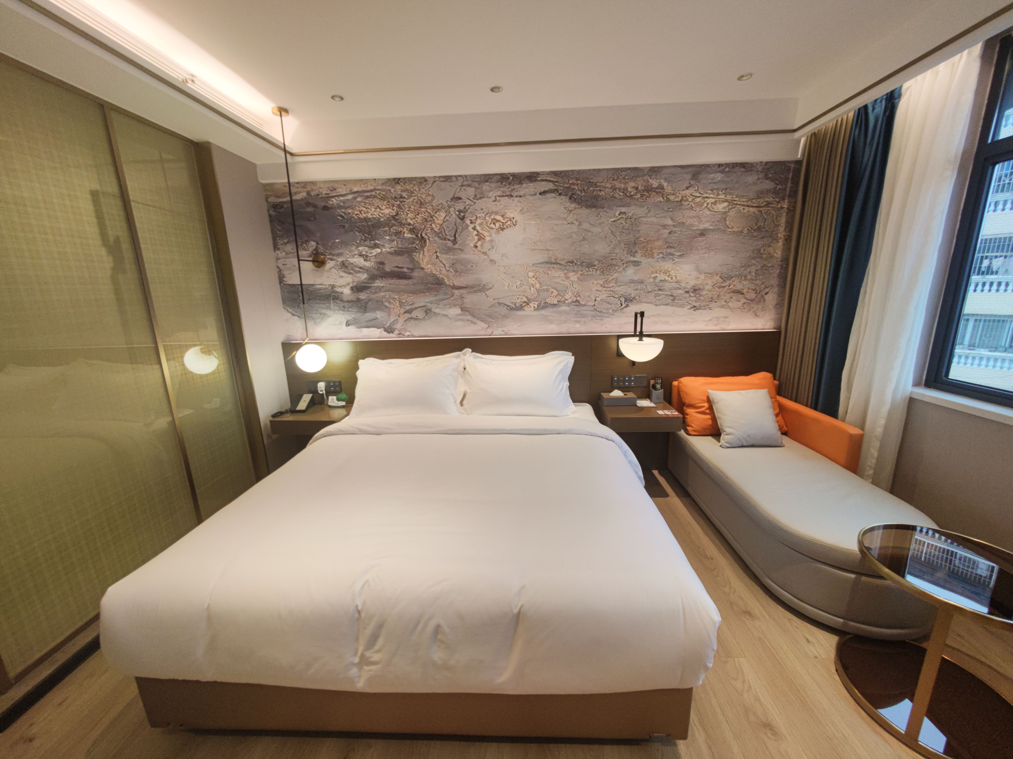 Fengkai Riverside Hotel 2*