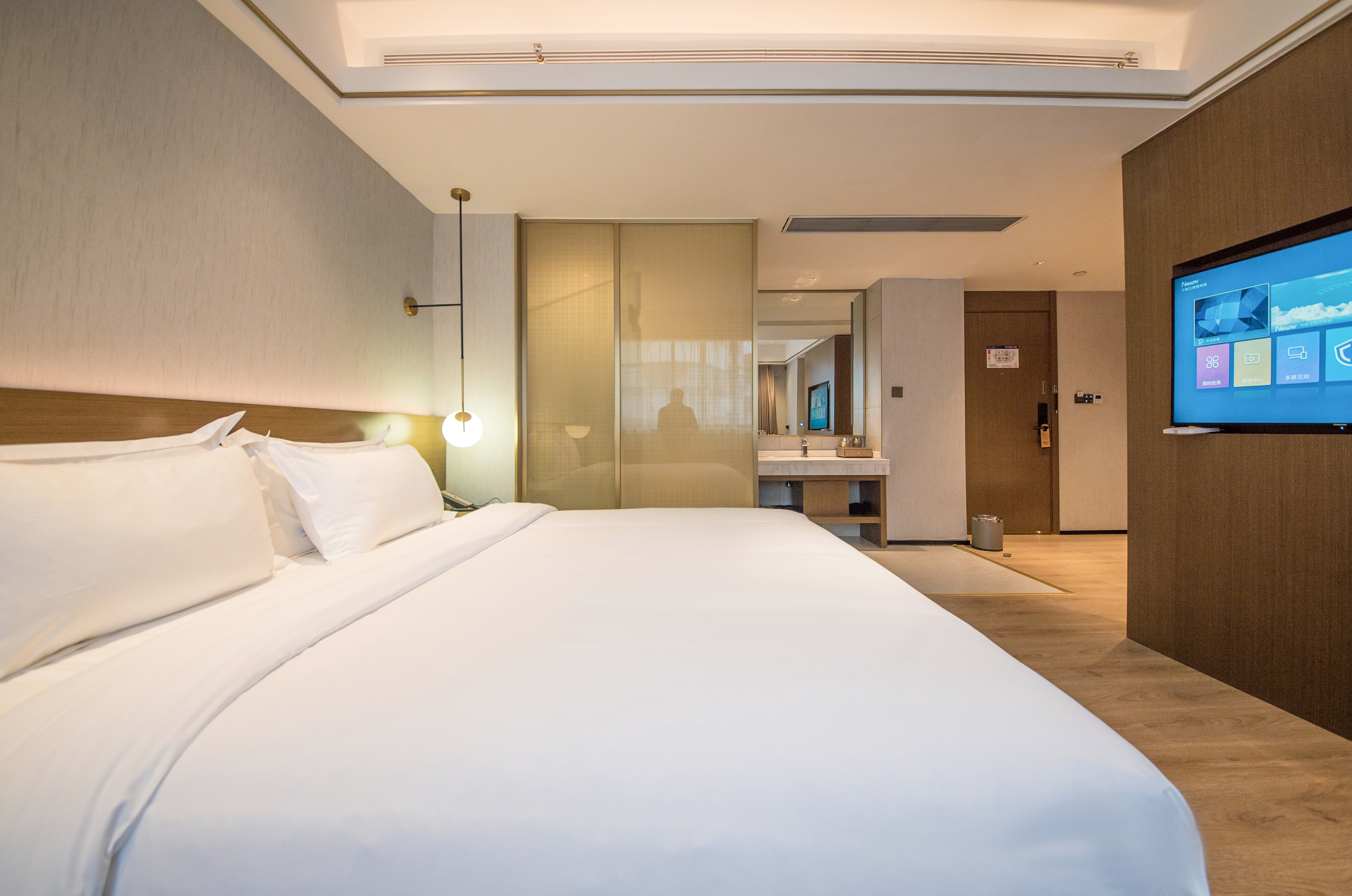 Fengkai Riverside Hotel 2*