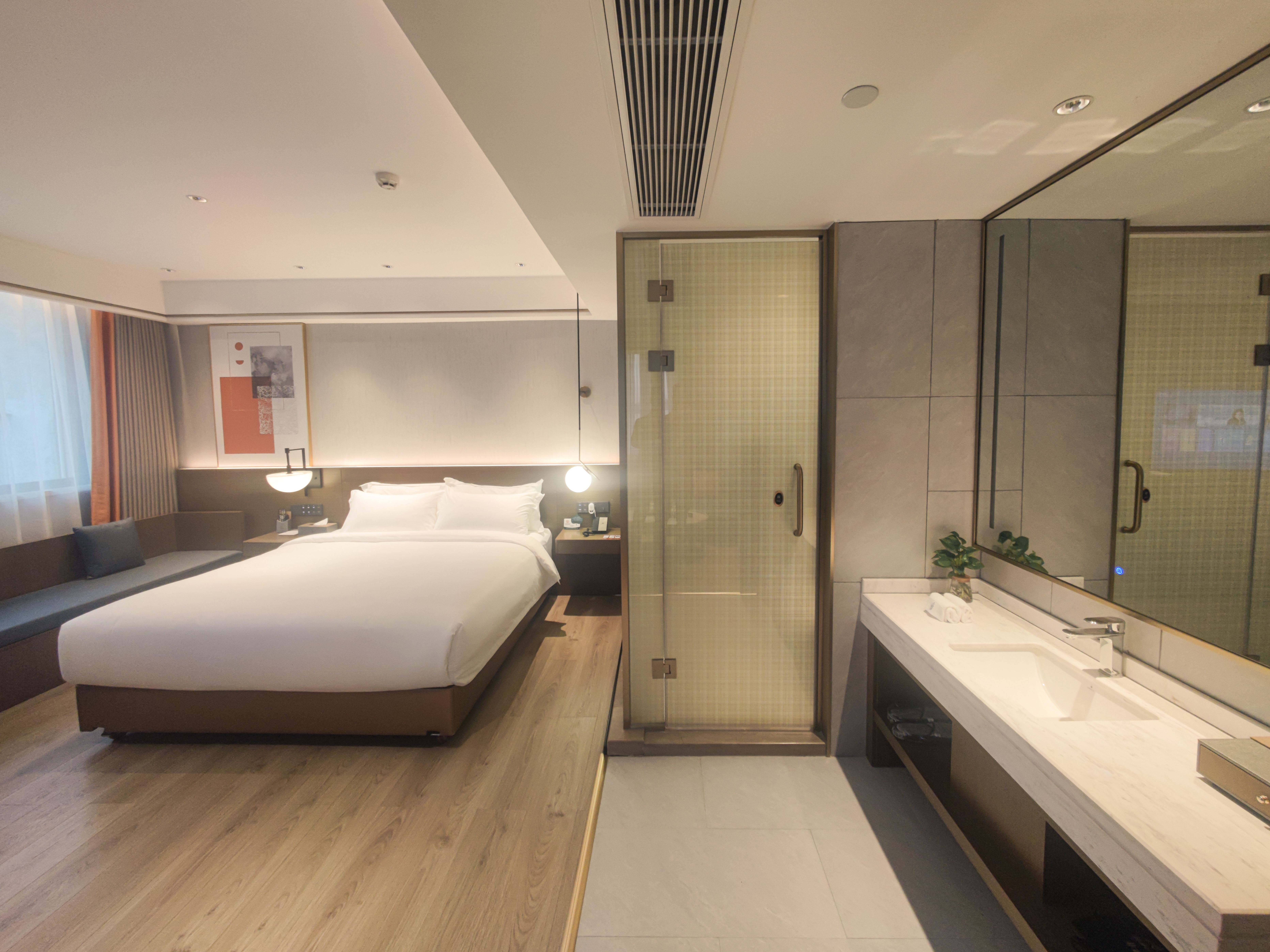 Fengkai Riverside Hotel 2*