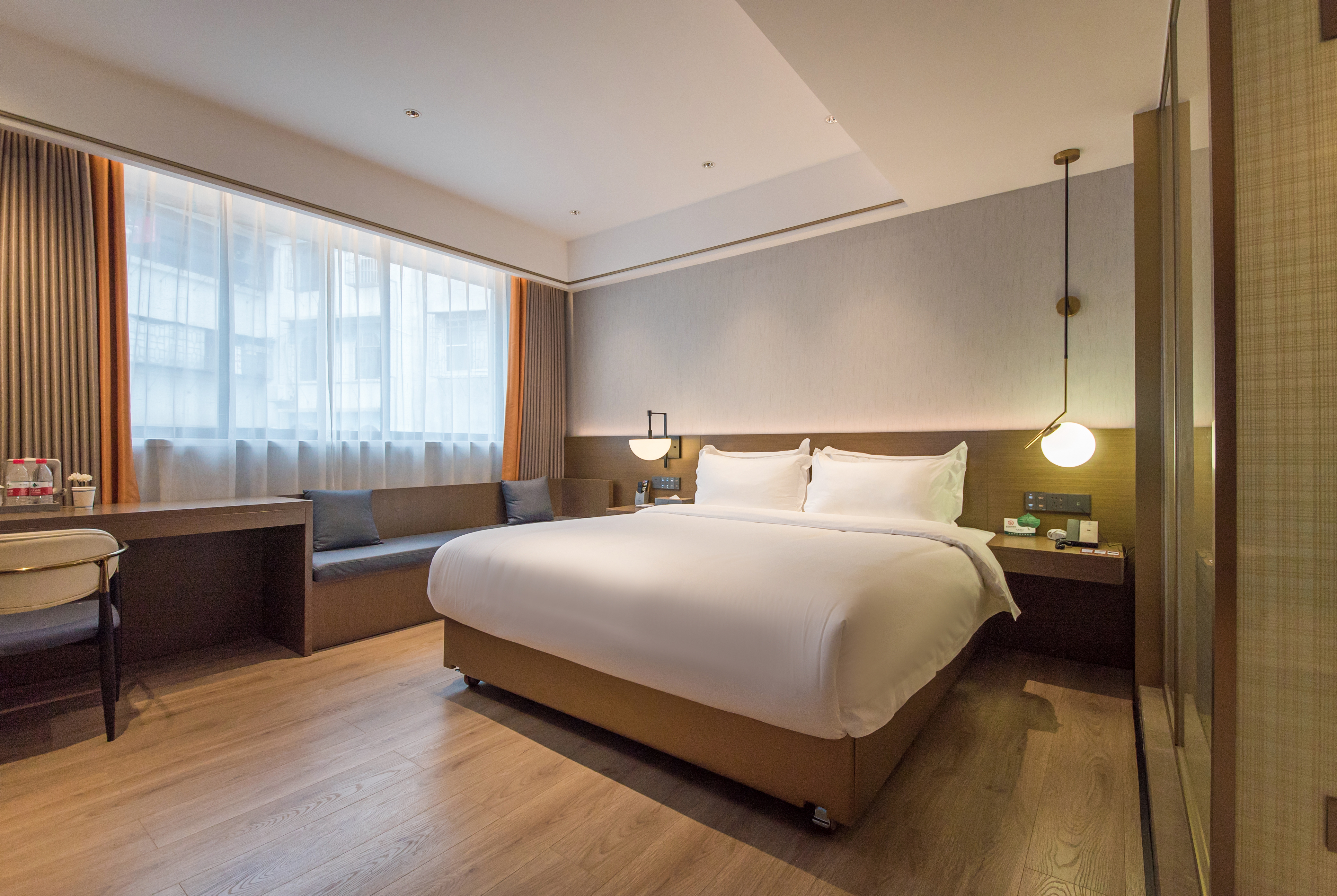Fengkai Riverside Hotel 2*