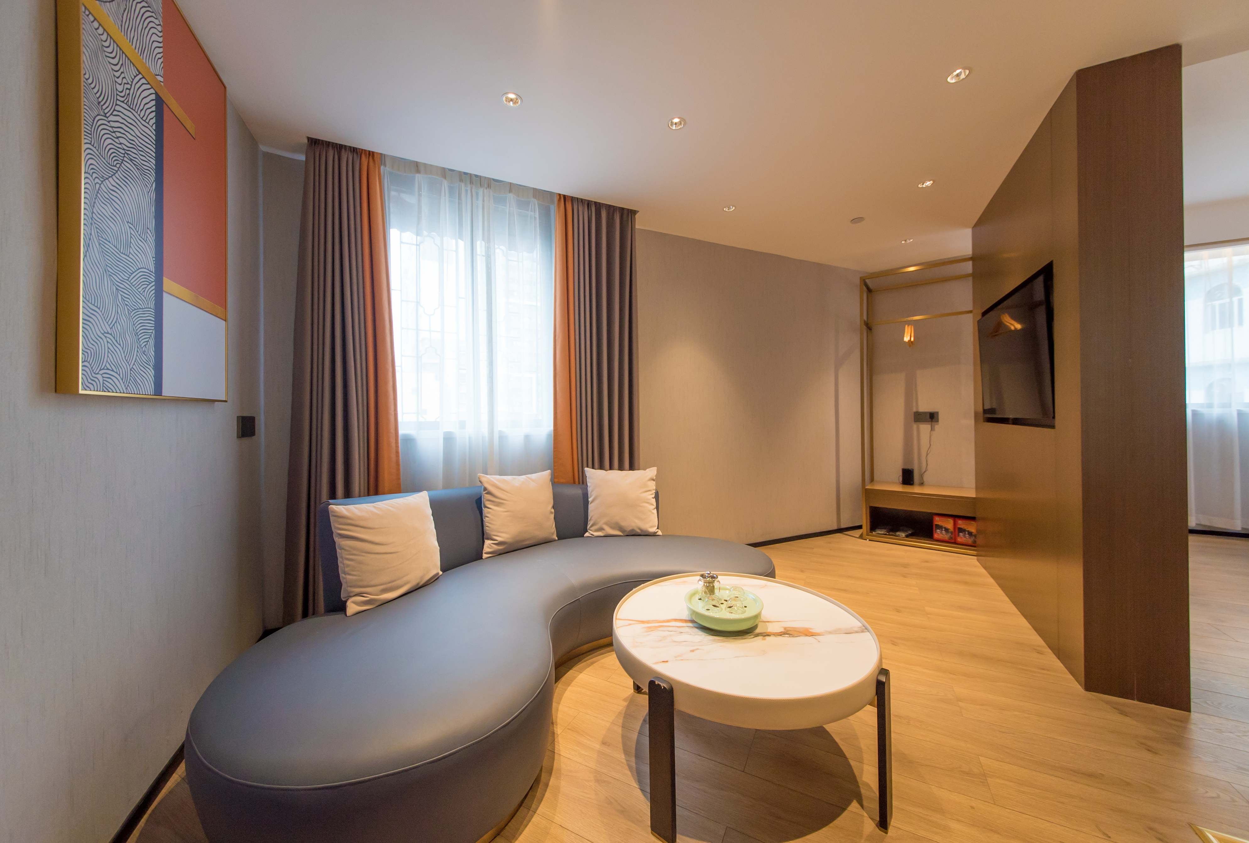 Fengkai Riverside Hotel 2*