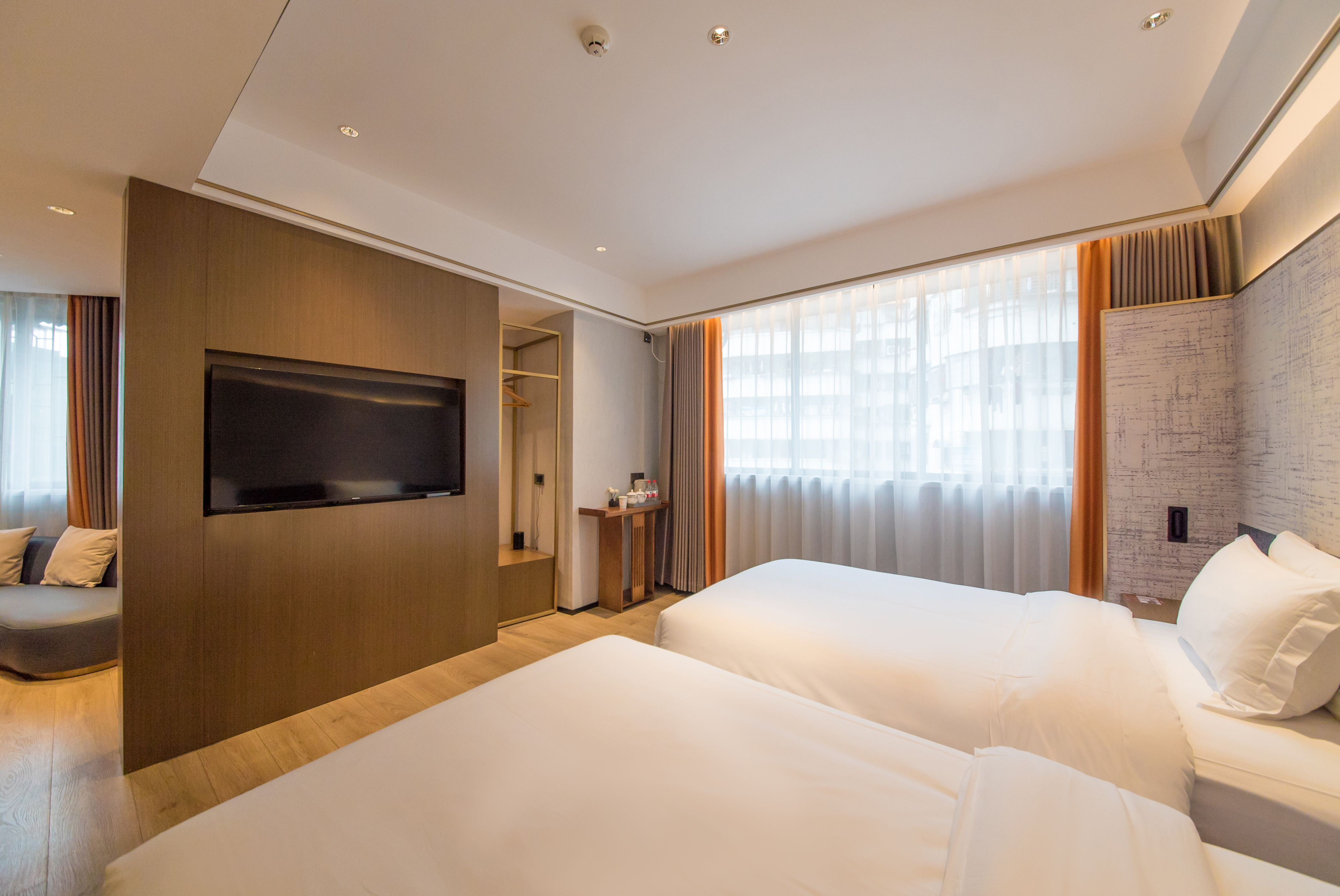 Fengkai Riverside Hotel 2*