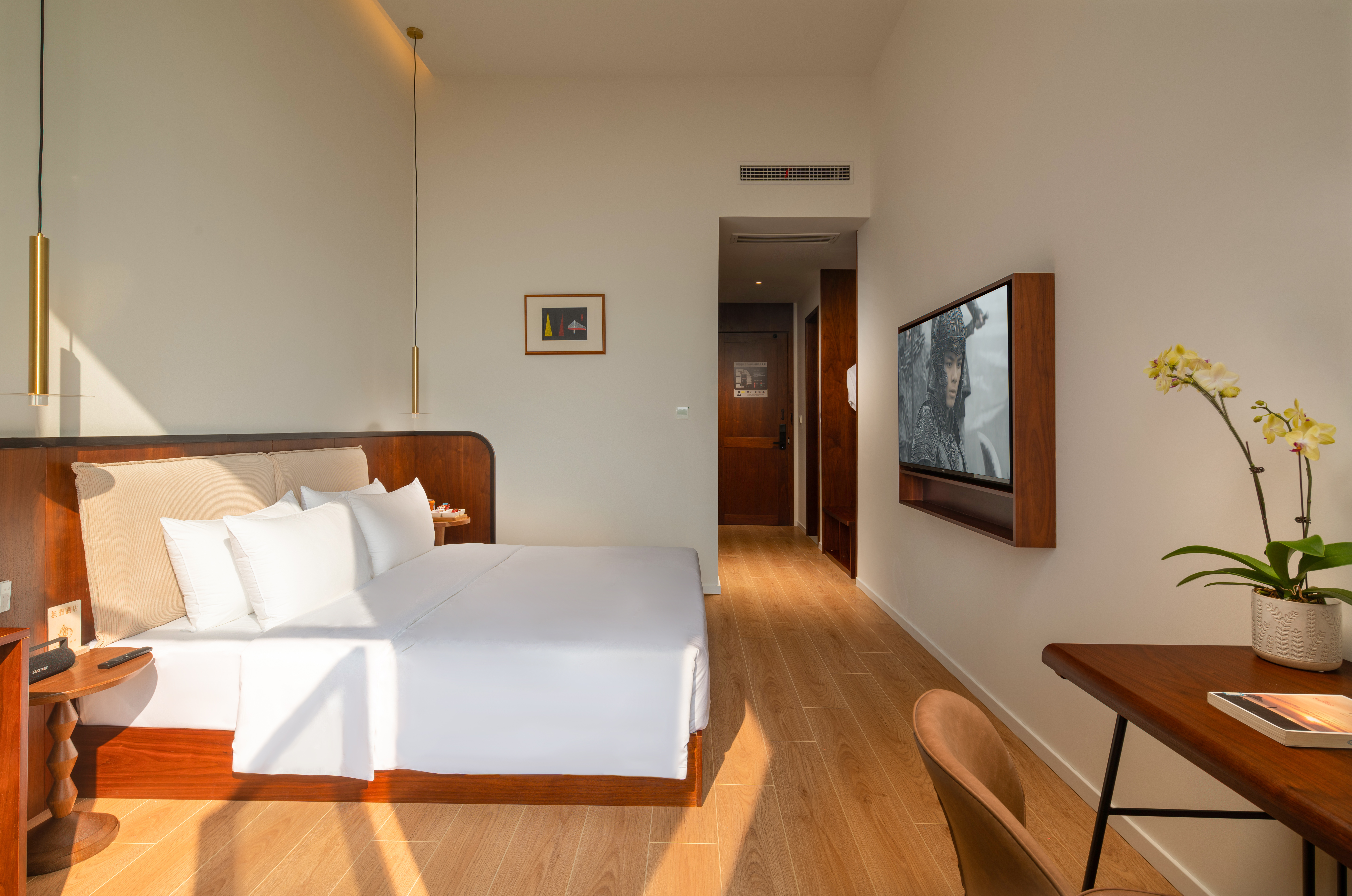 Wuyu Hotel (Happy Valley & Longfor Paradise Walk Lijia ) 3*