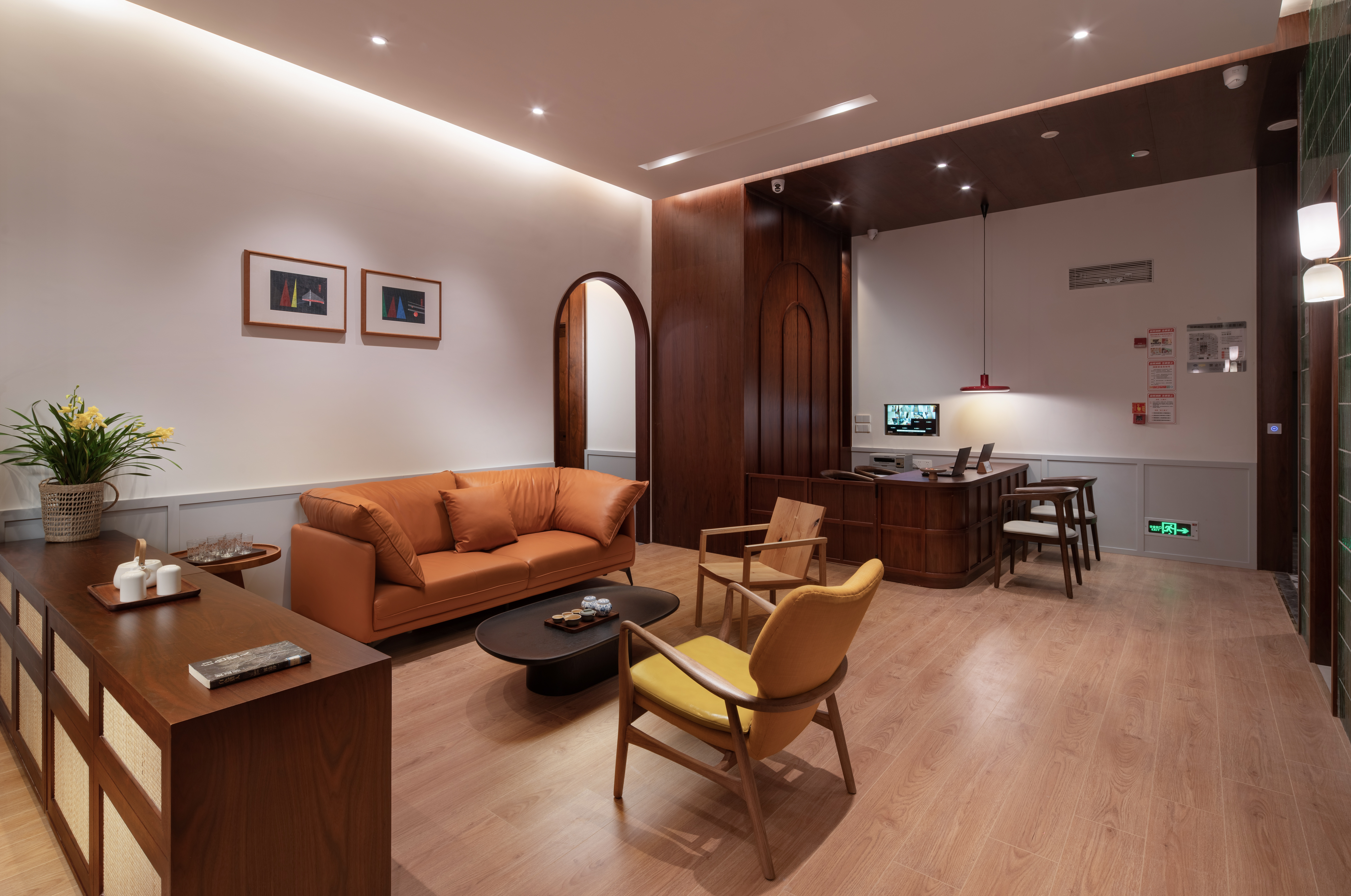 Wuyu Hotel (Happy Valley & Longfor Paradise Walk Lijia ) 3*