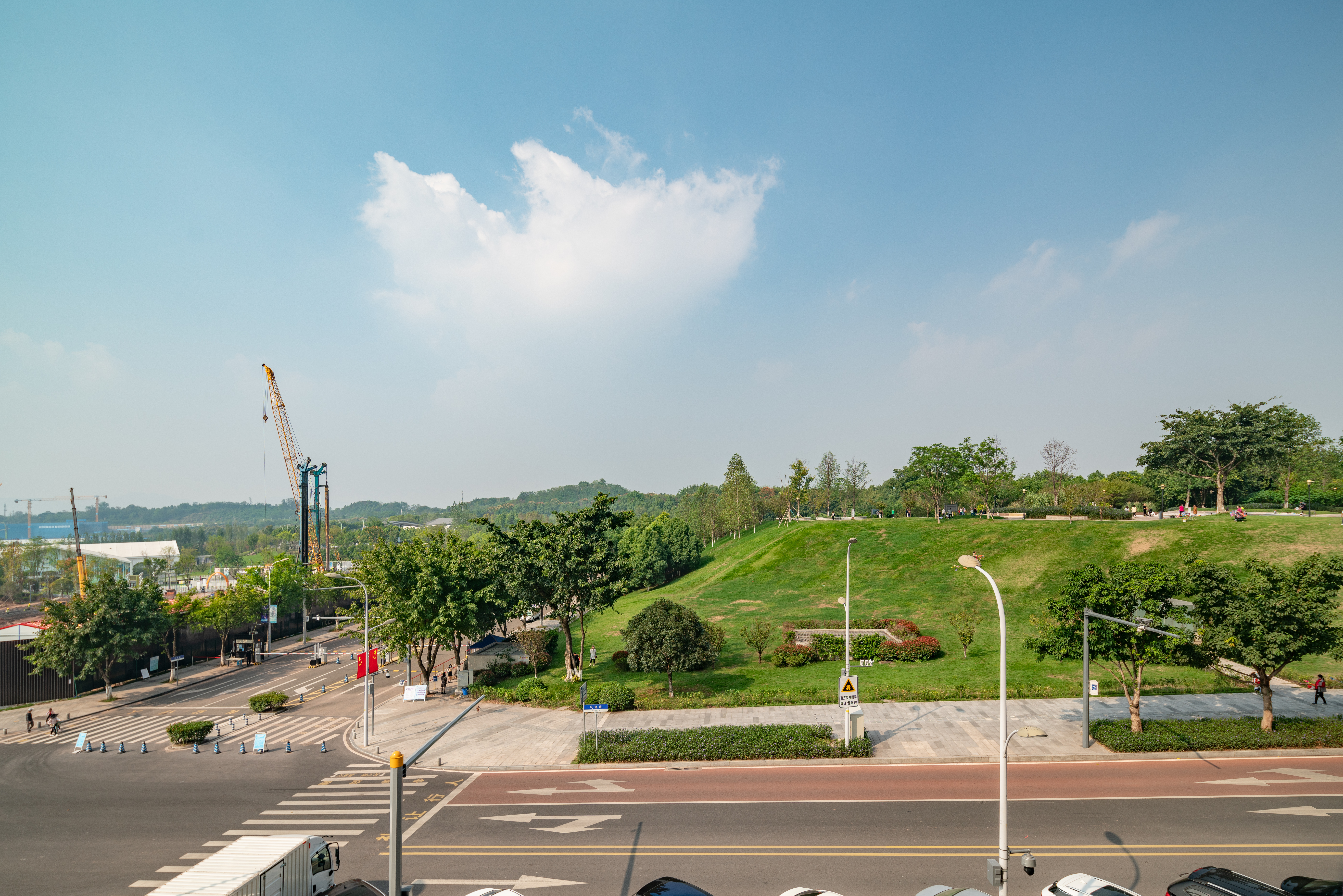 Wuyu Hotel (Happy Valley & Longfor Paradise Walk Lijia ) 3*