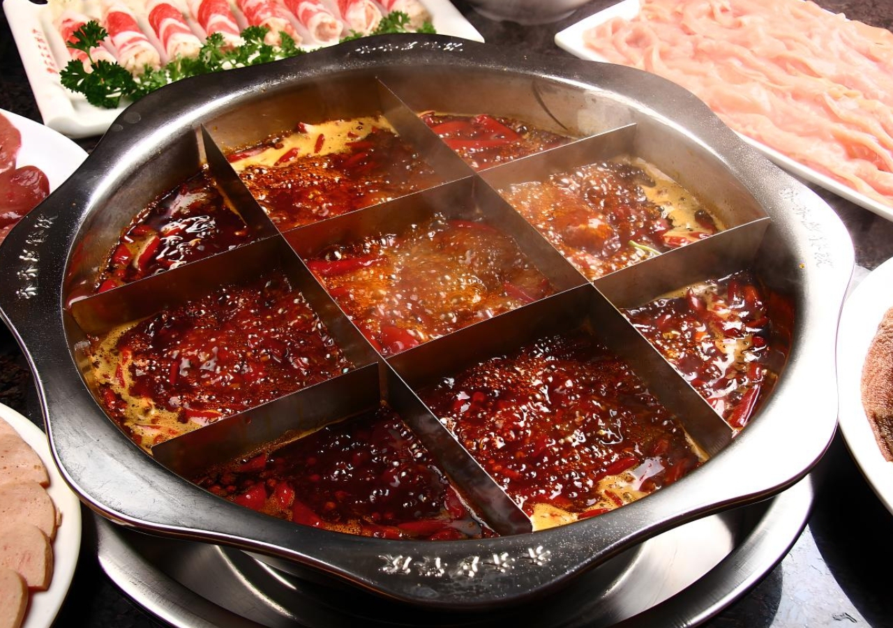 Wuyu Hotel (Happy Valley & Longfor Paradise Walk Lijia ) 3*