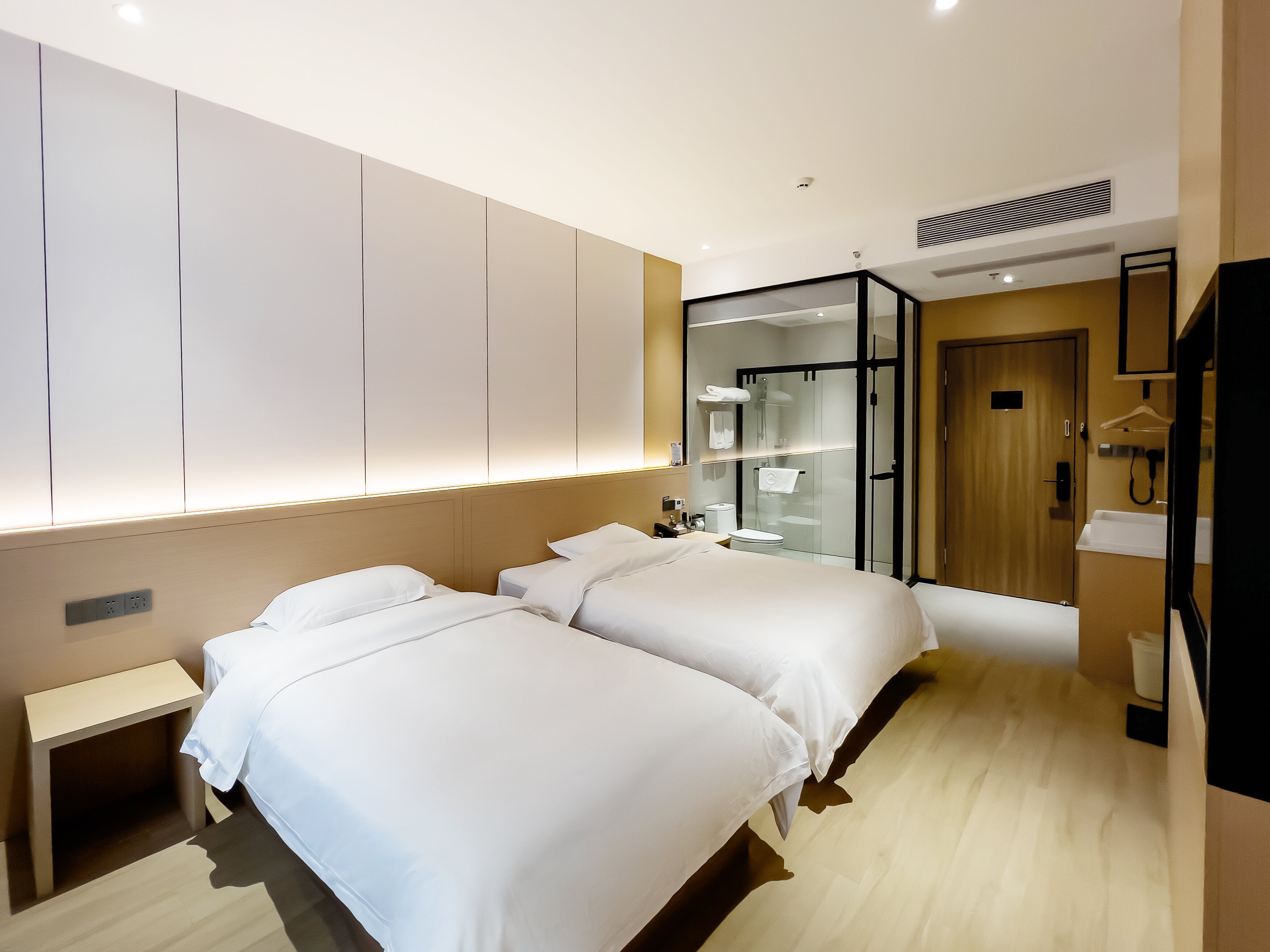 M Hemei Meiji Hotel (Changshu Southeast Puyue Plaza) 2*