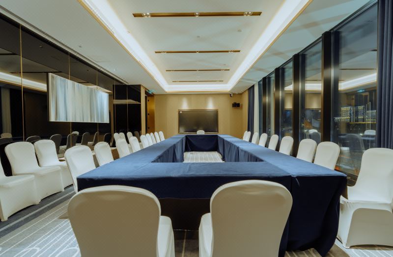 Changchun Yinlu Hotel 5*
