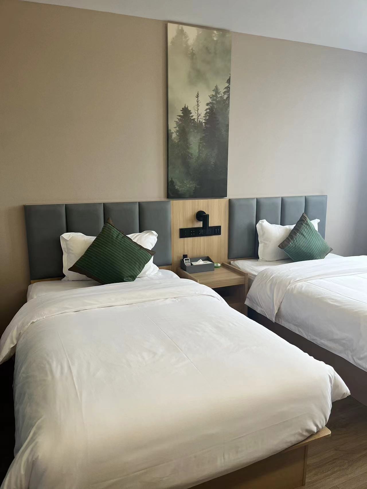 YAHAO HITANG HOTEL 2*