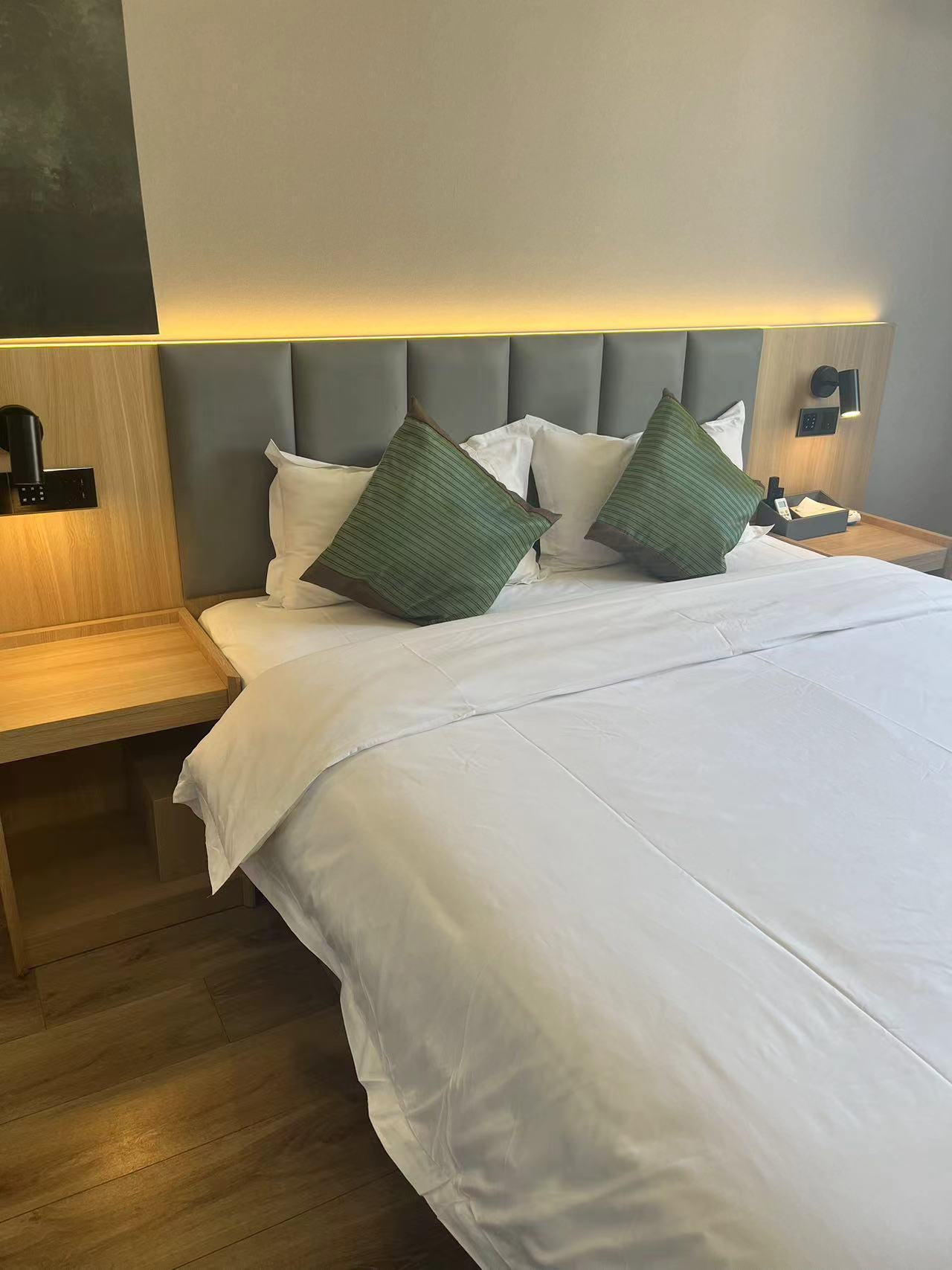 YAHAO HITANG HOTEL 2*