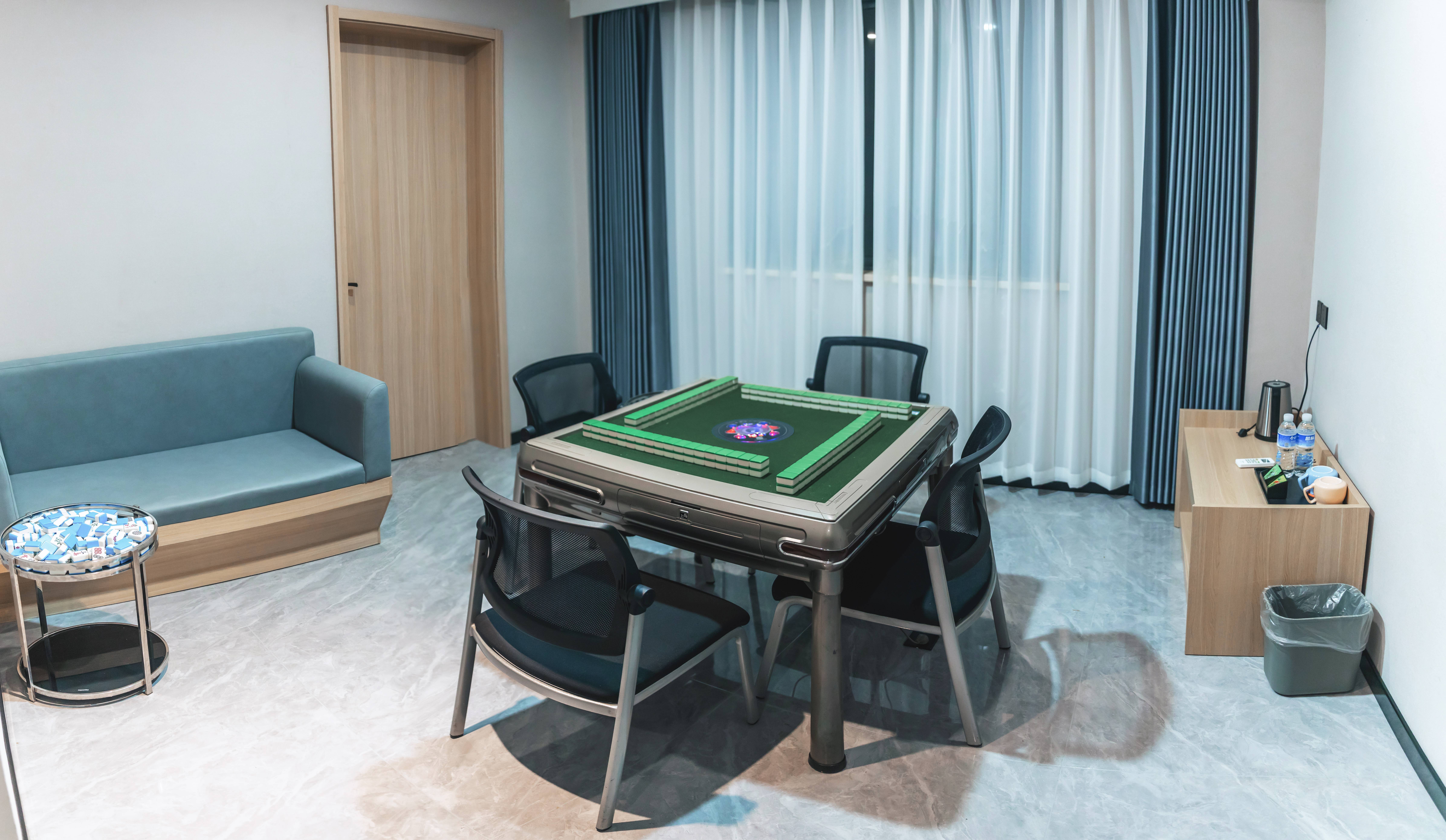 YAHAO HITANG HOTEL 2*