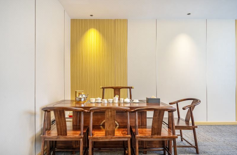 Elong Hotel (Shenzhen Zhongying Street Shatoujiao Metro Station Branch) 3*