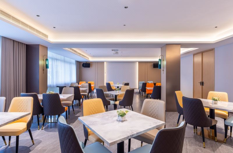 Elong Hotel (Shenzhen Zhongying Street Shatoujiao Metro Station Branch) 3*