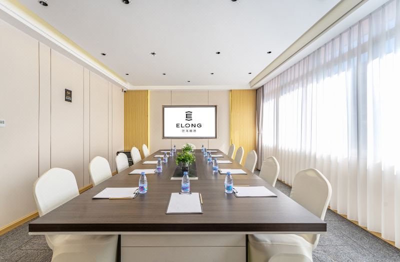 Elong Hotel (Shenzhen Zhongying Street Shatoujiao Metro Station Branch) 3*