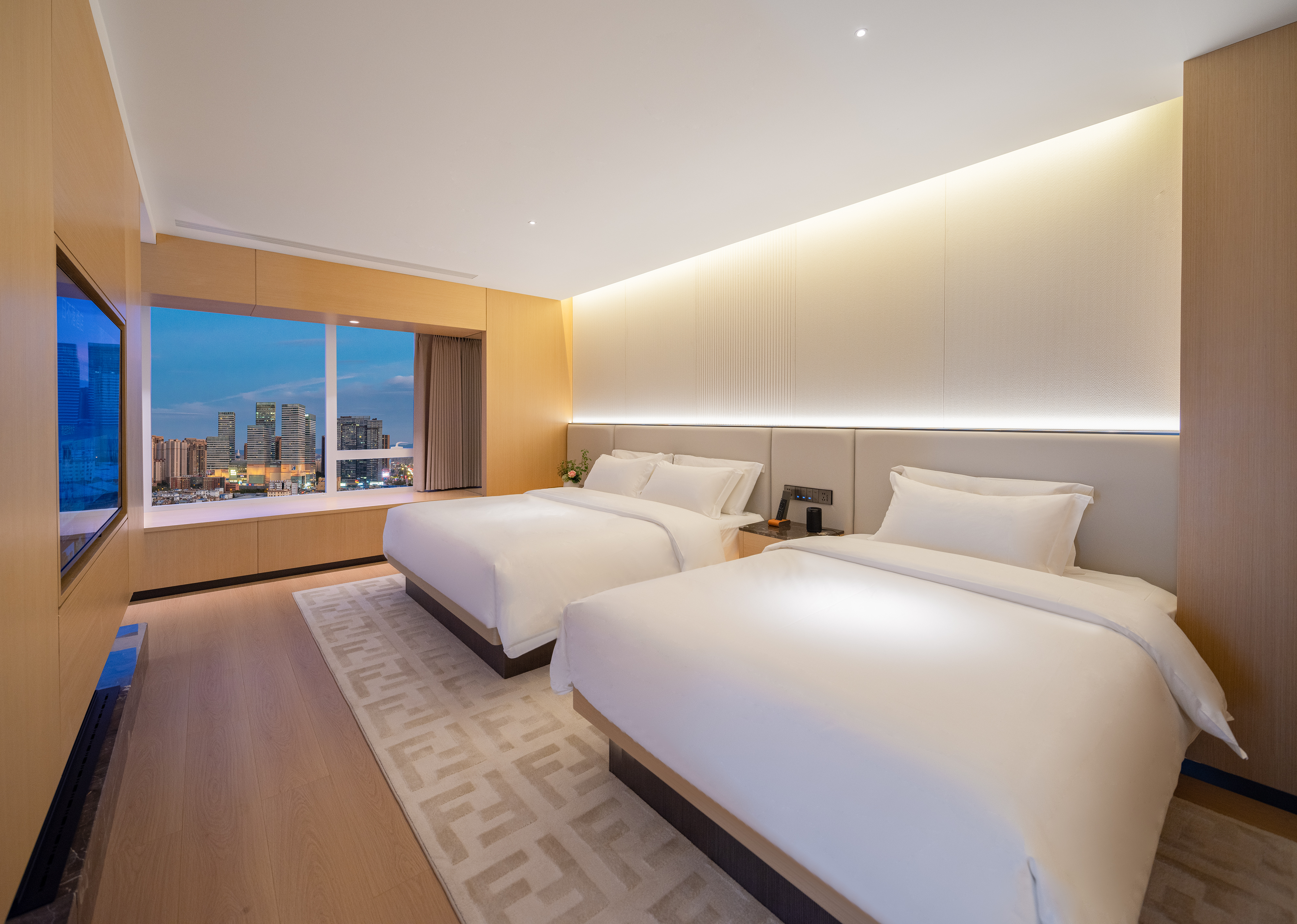 Baoyue Hotel (Guangfu Road Dashanghui Branch) 3*