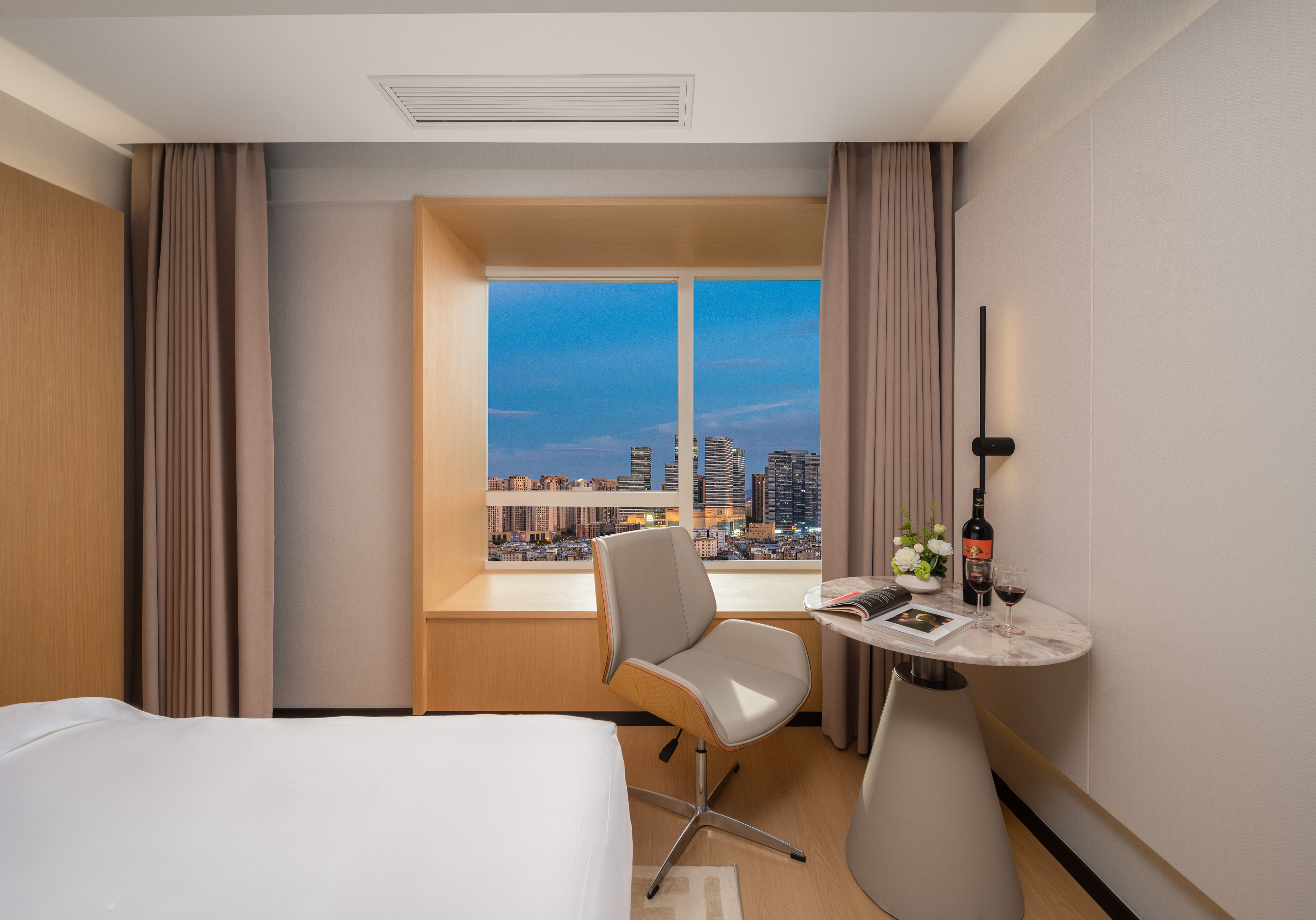 Baoyue Hotel (Guangfu Road Dashanghui Branch) 3*