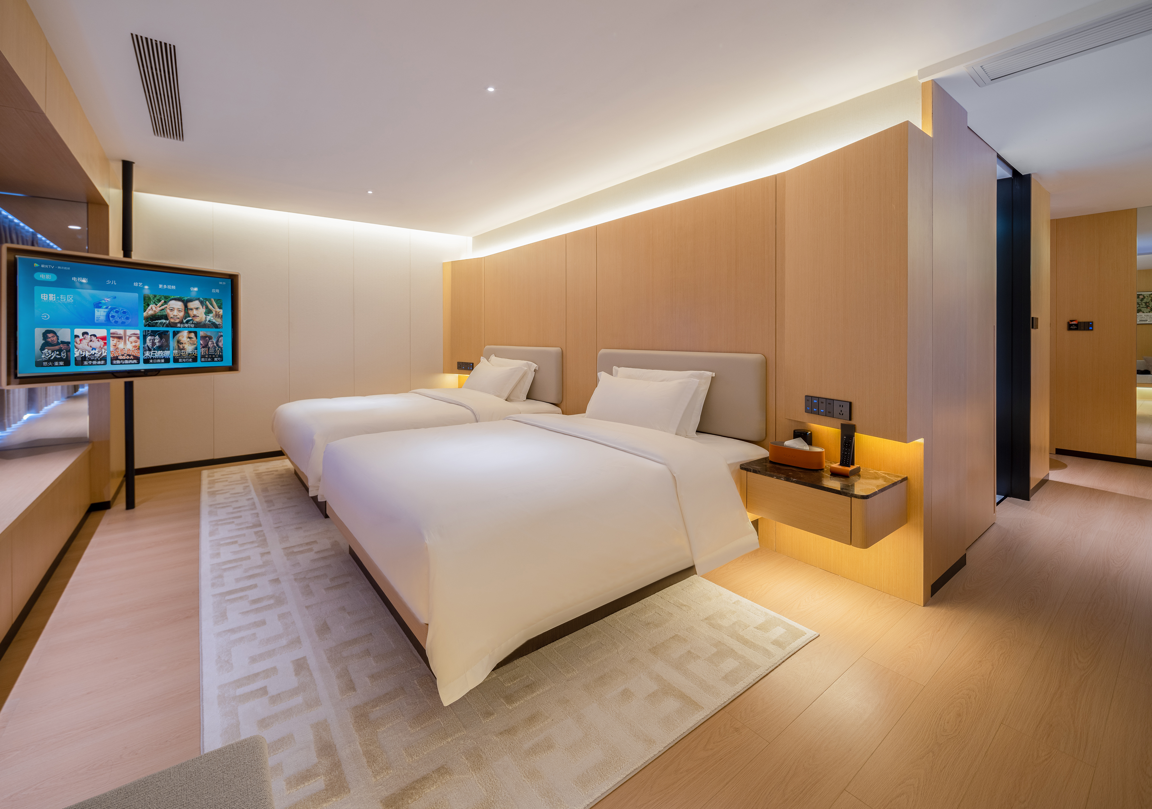 Baoyue Hotel (Guangfu Road Dashanghui Branch) 3*