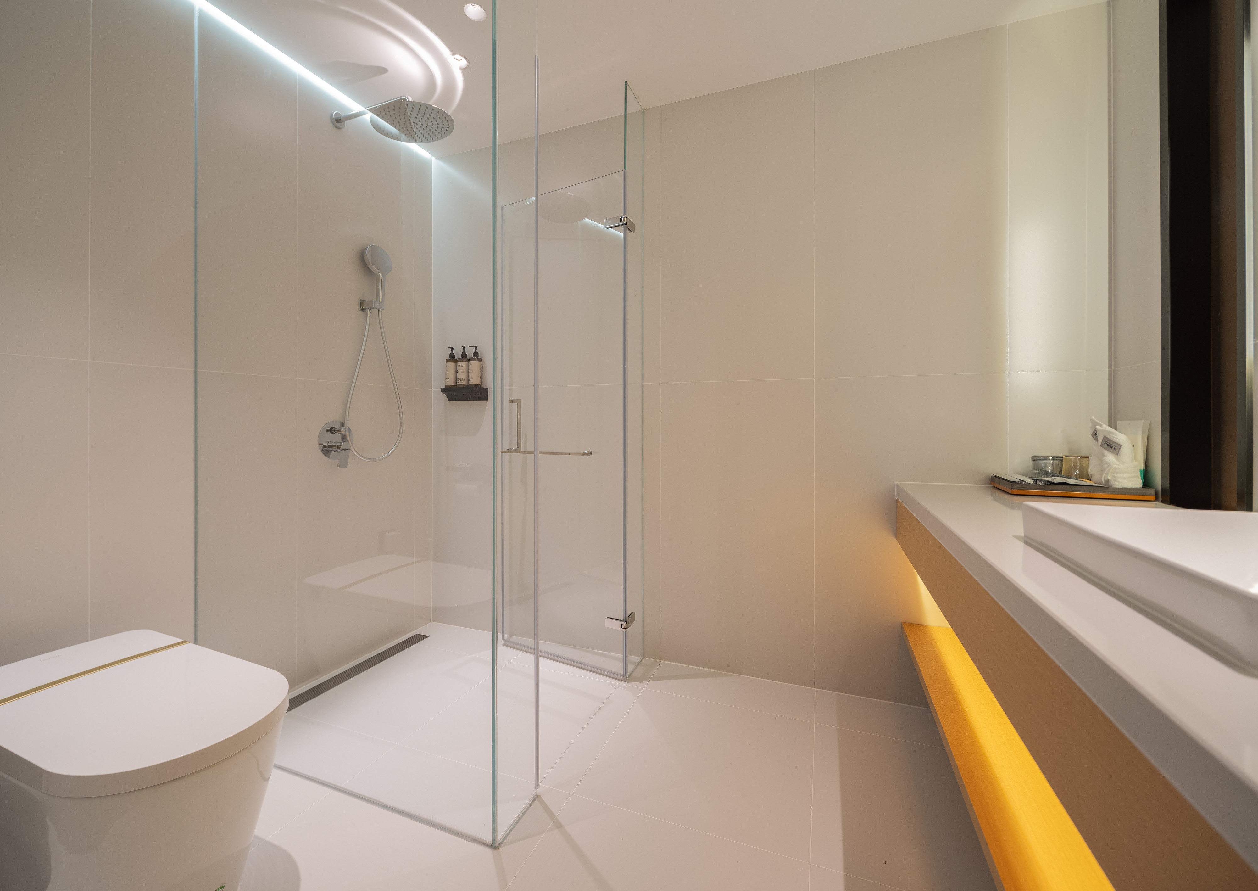 Baoyue Hotel (Guangfu Road Dashanghui Branch) 3*