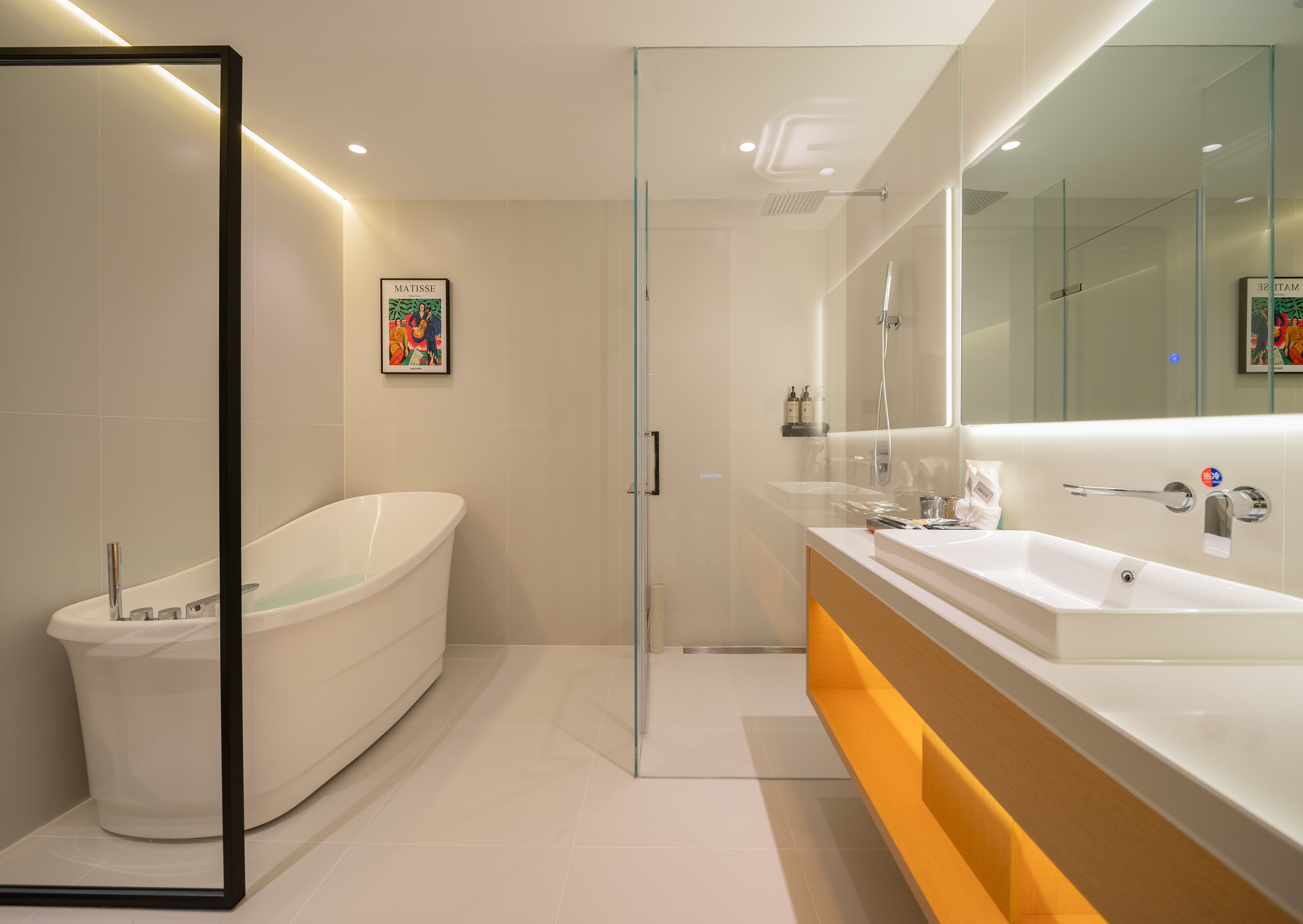 Baoyue Hotel (Guangfu Road Dashanghui Branch) 3*