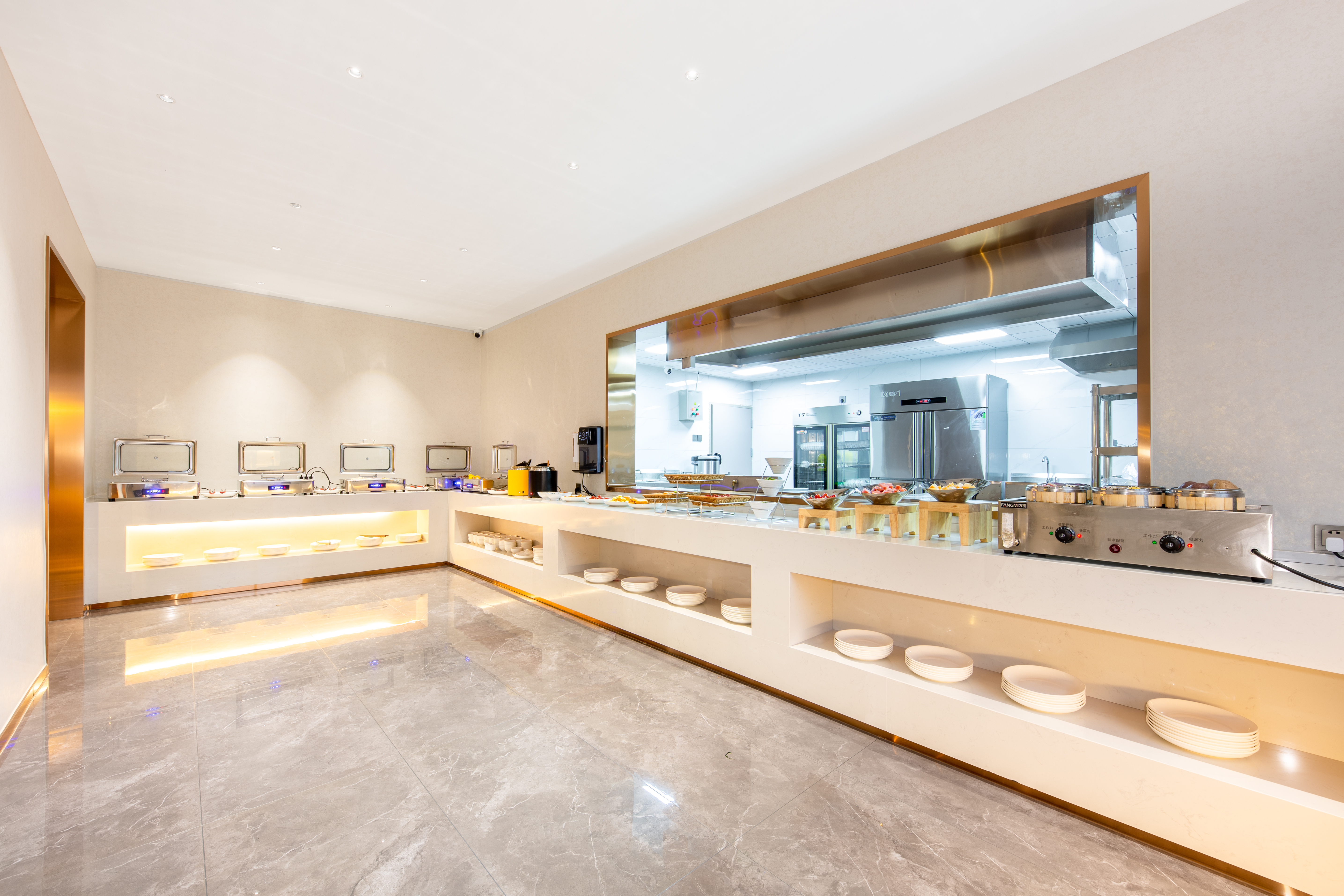 Yiwu Muya Hotel (Aegean Shopping Center) 3*