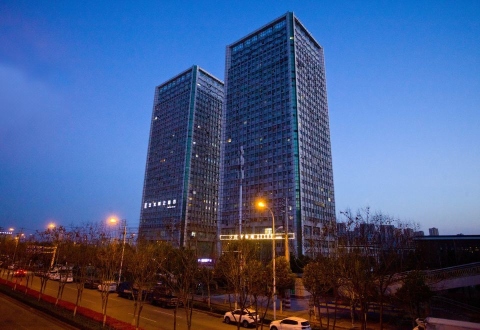 Elong R.YUN Hotel (Hefei Wulimiao Subway Station) 2*