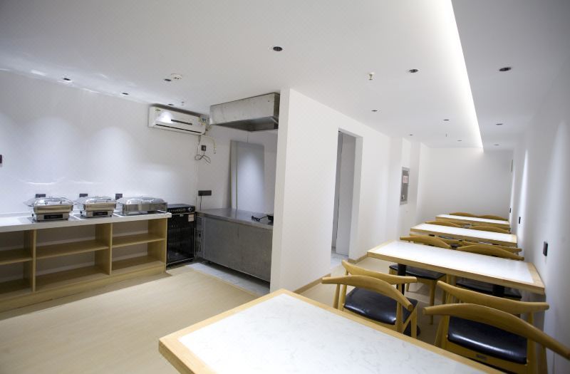 Elong R.YUN Hotel (Hefei Wulimiao Subway Station) 2*