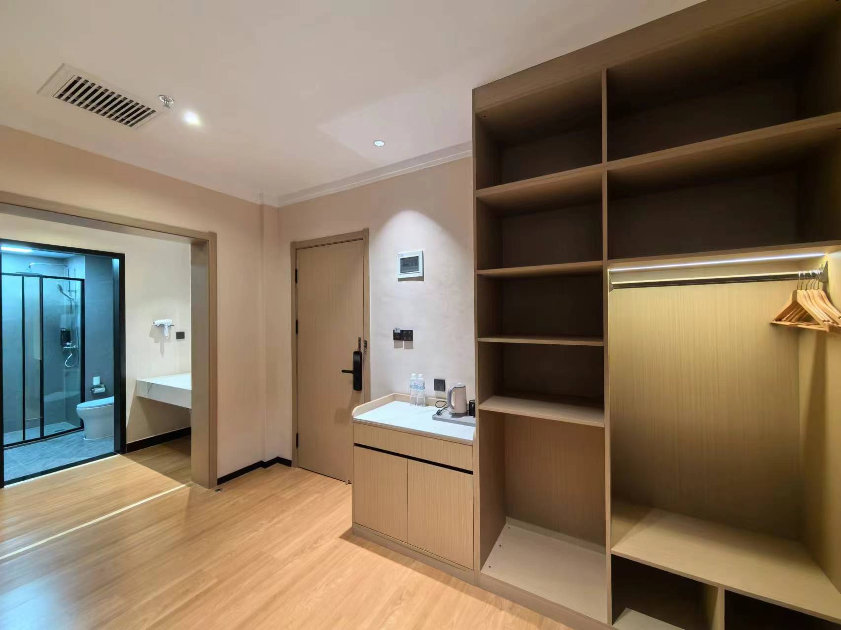 Weifang Hitech Hotel 3*