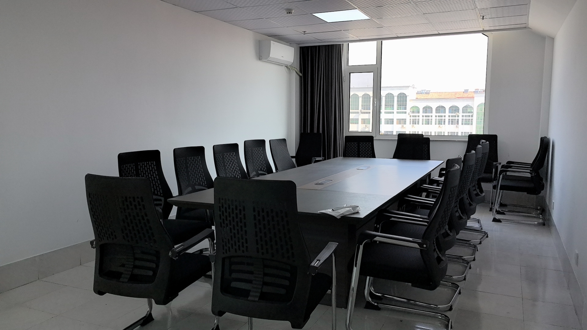 Weifang Hitech Hotel 3*