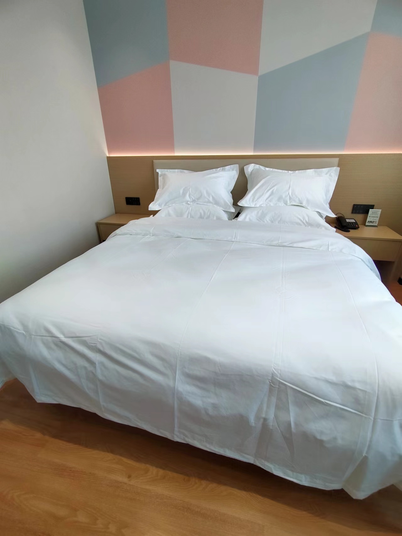 Weifang Hitech Hotel 3*
