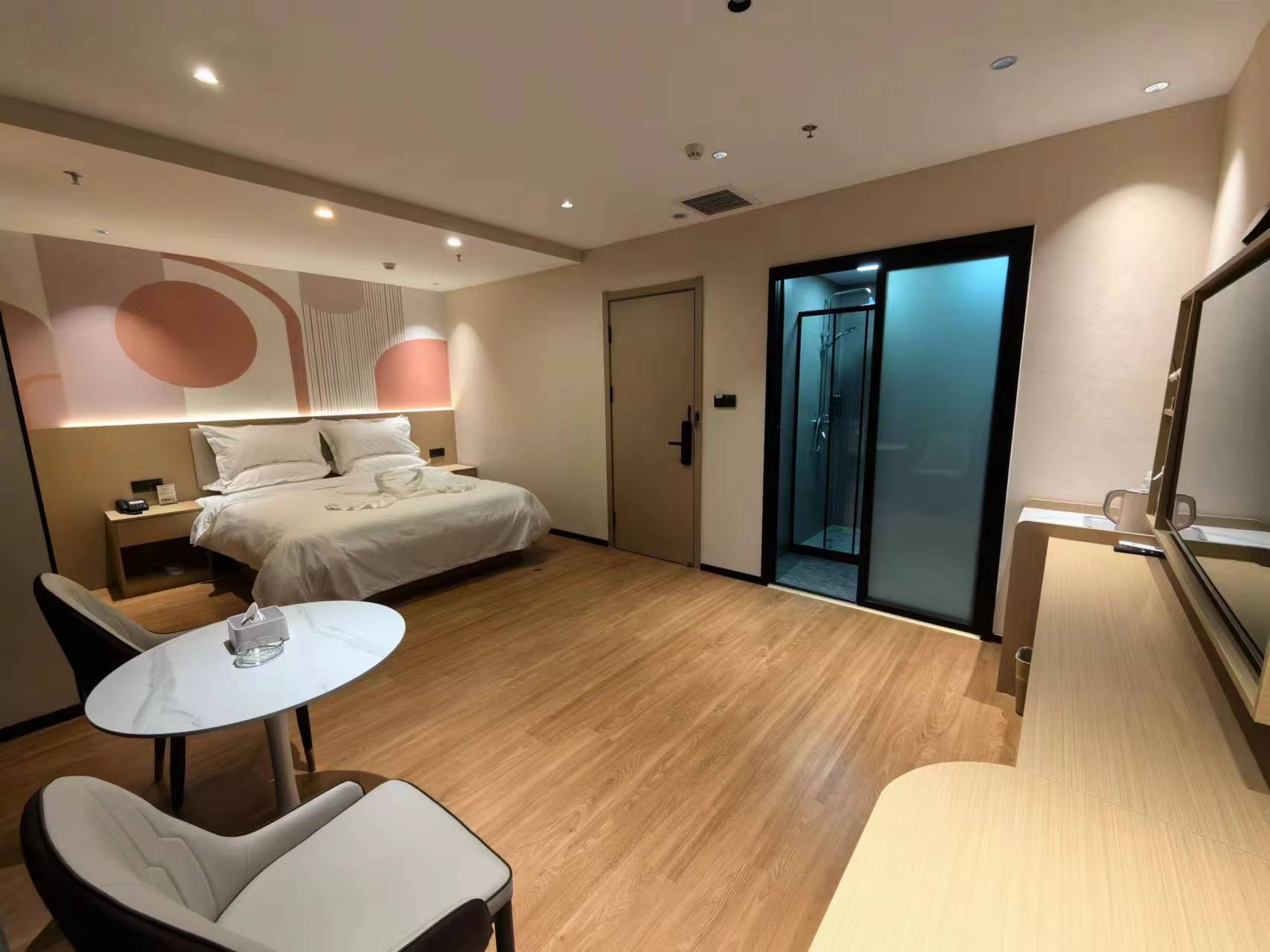 Weifang Hitech Hotel 3*