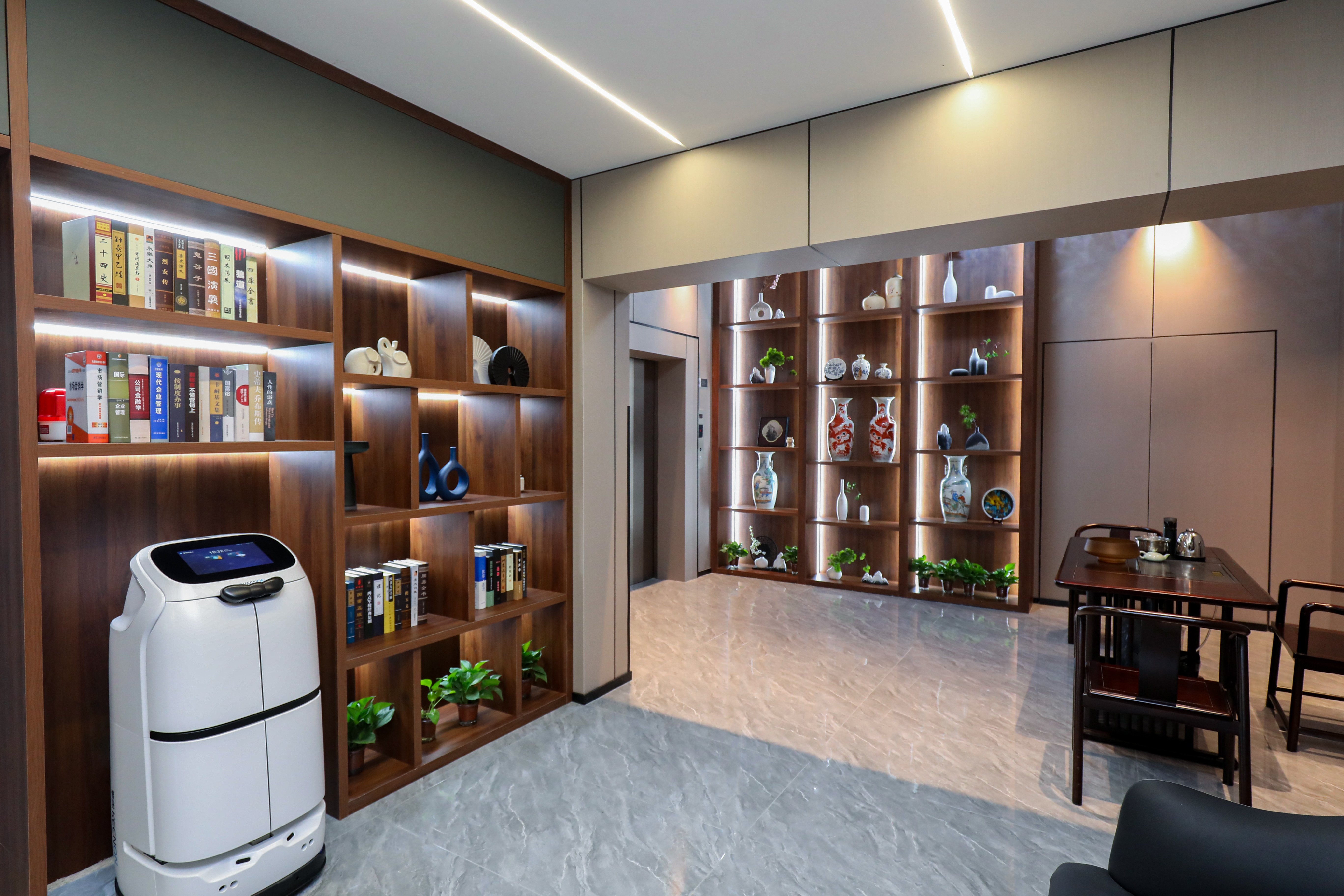 Qingmu Li Hotel (Nanjing Gaoli Jiaju Gang Xiaozhuang Subway Station) 3*
