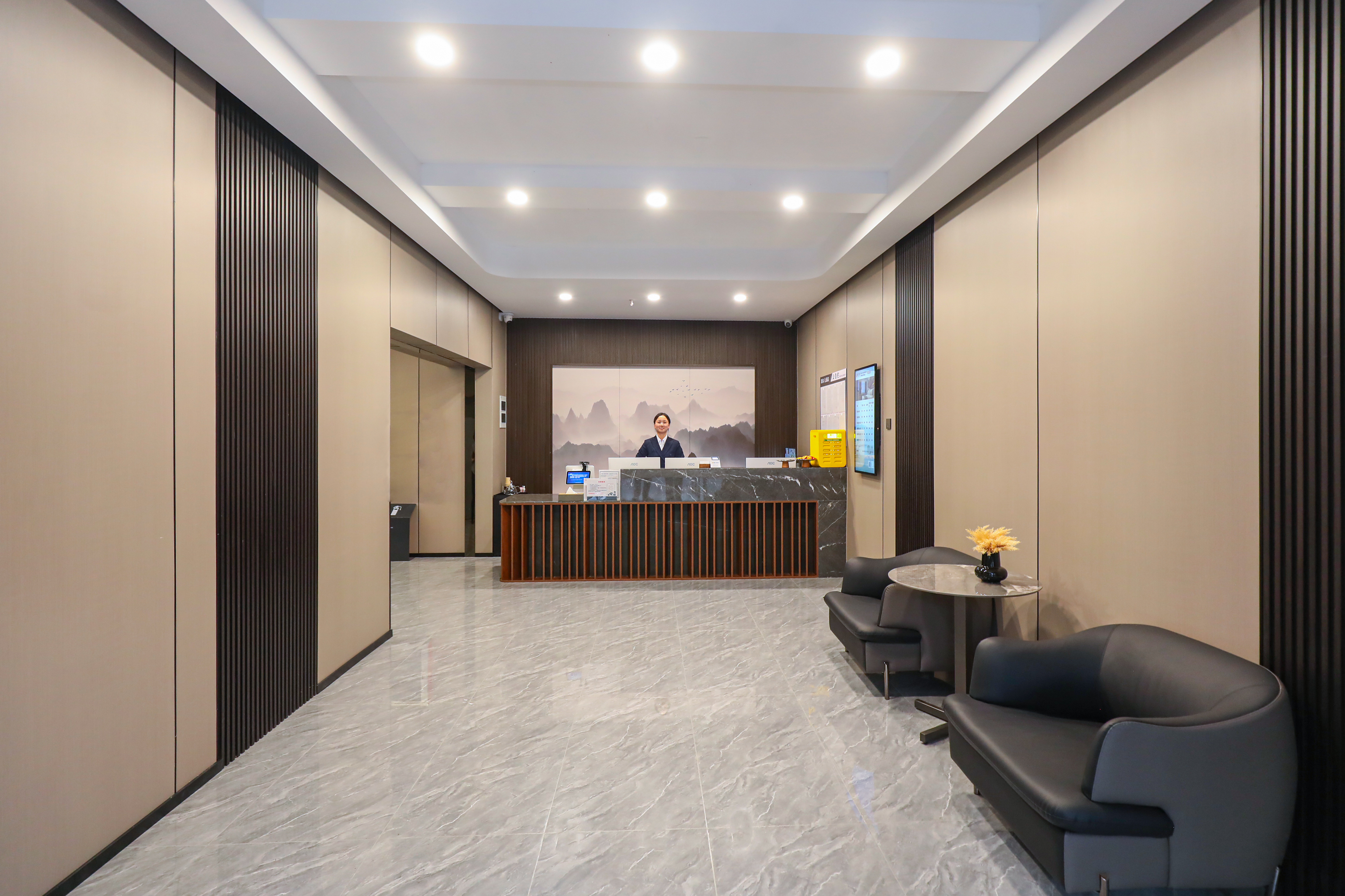 Qingmu Li Hotel (Nanjing Gaoli Jiaju Gang Xiaozhuang Subway Station) 3*