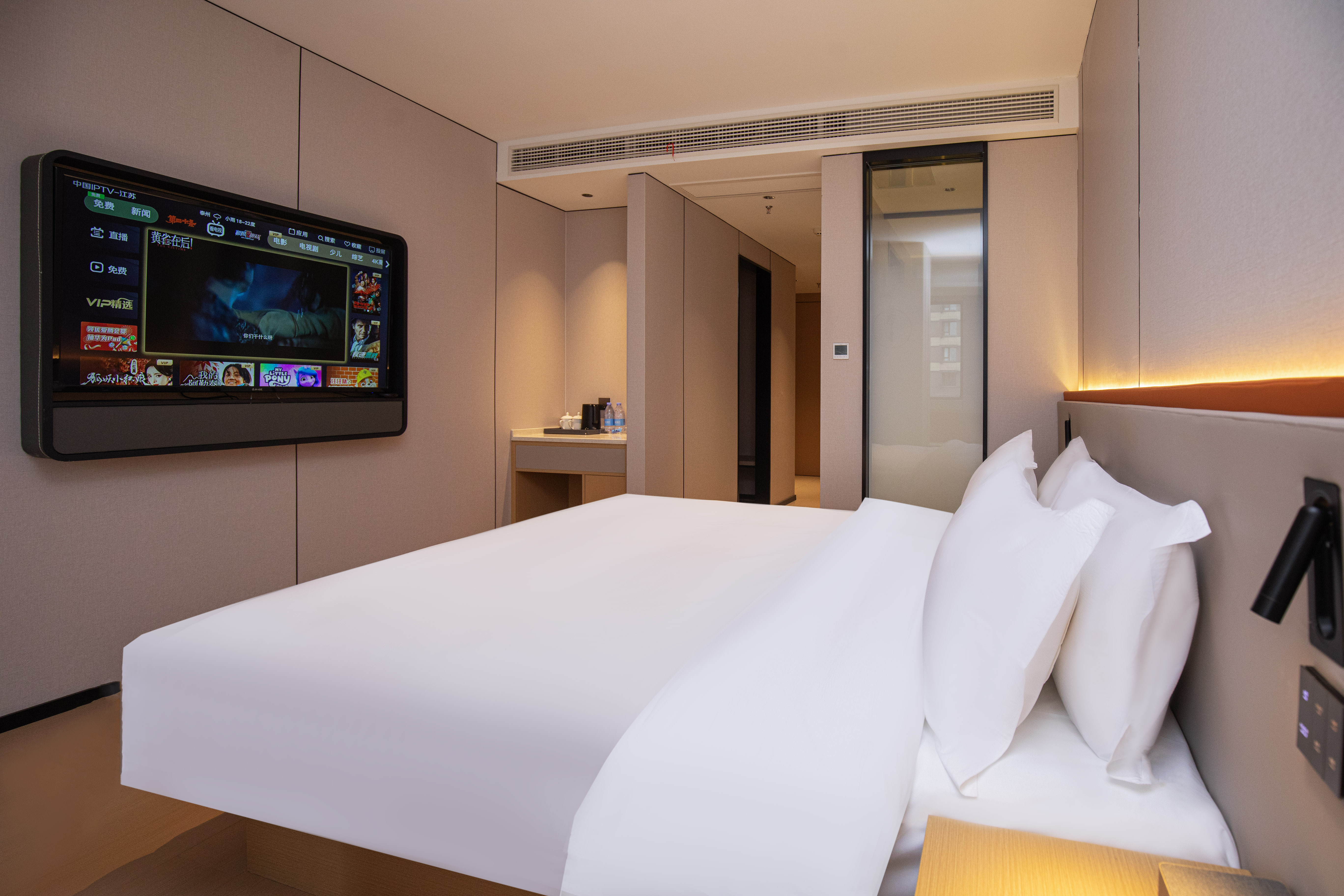 Qingmu Li Hotel (Nanjing Gaoli Jiaju Gang Xiaozhuang Subway Station) 3*