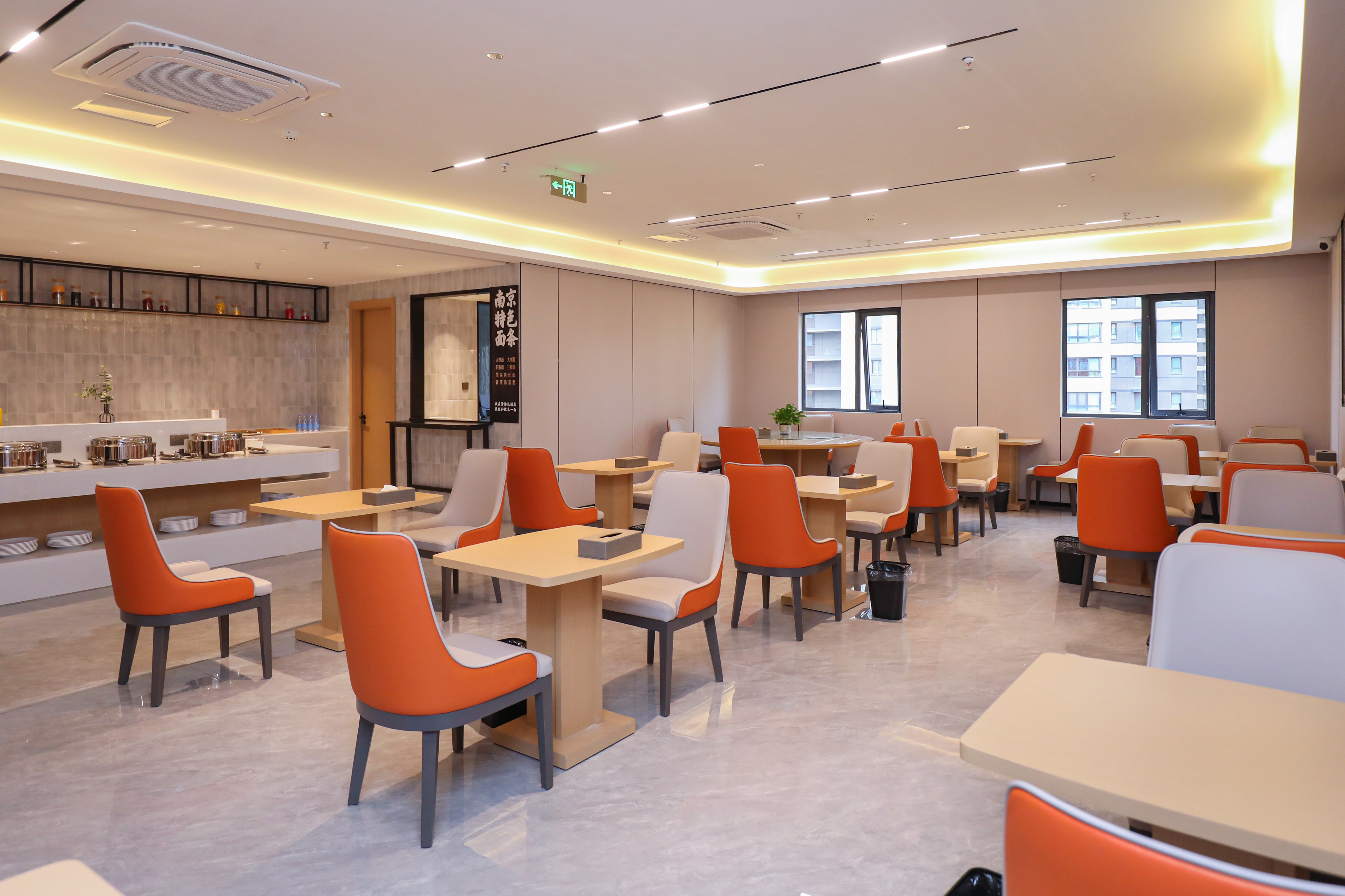 Qingmu Li Hotel (Nanjing Gaoli Jiaju Gang Xiaozhuang Subway Station) 3*