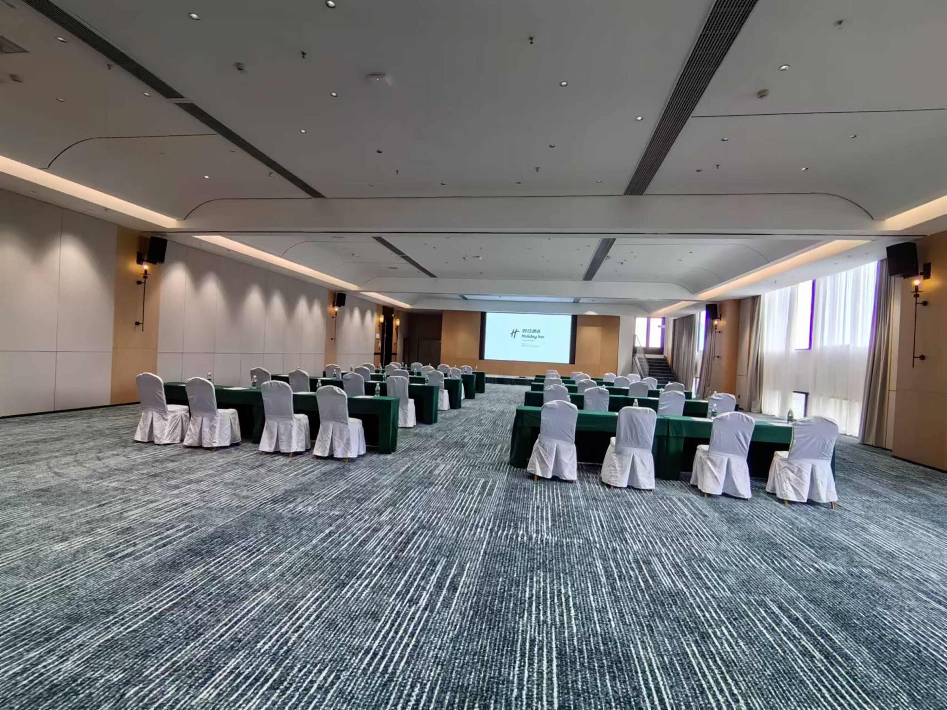 Holiday Inn Ganzhou Orchid Town by IHG 2*