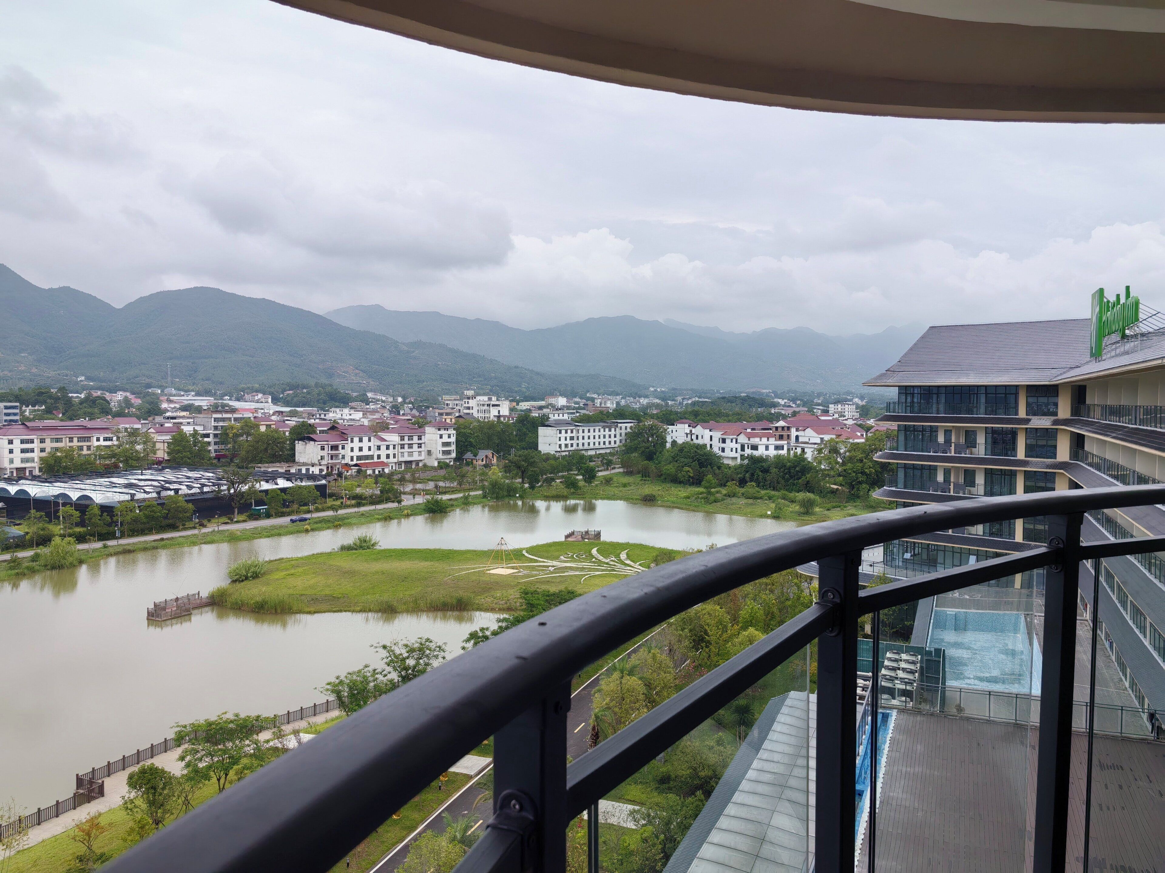 Holiday Inn Ganzhou Orchid Town by IHG 2*